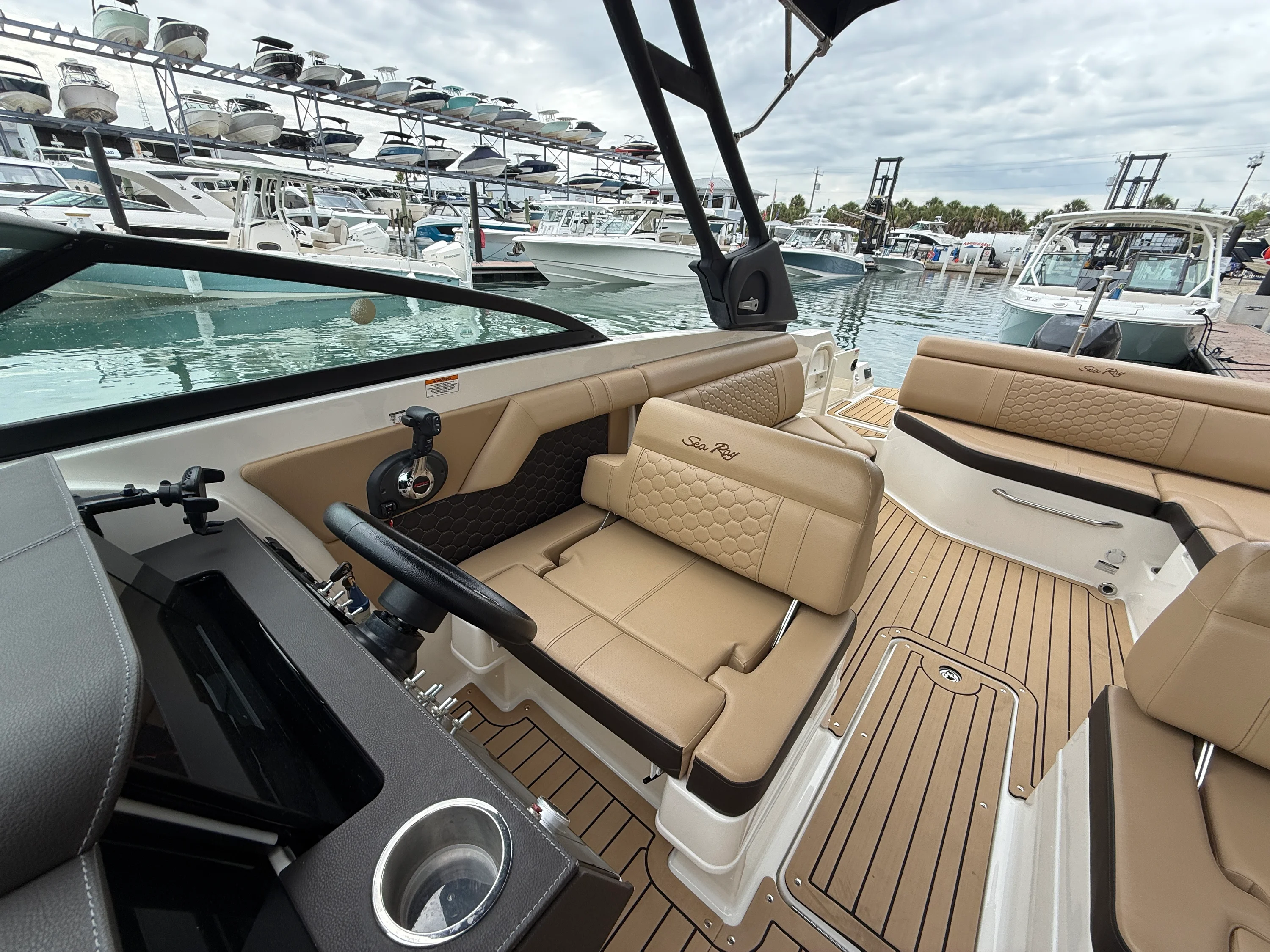 2022 Sea Ray SDX 270 Outboard Image Thumbnail #13