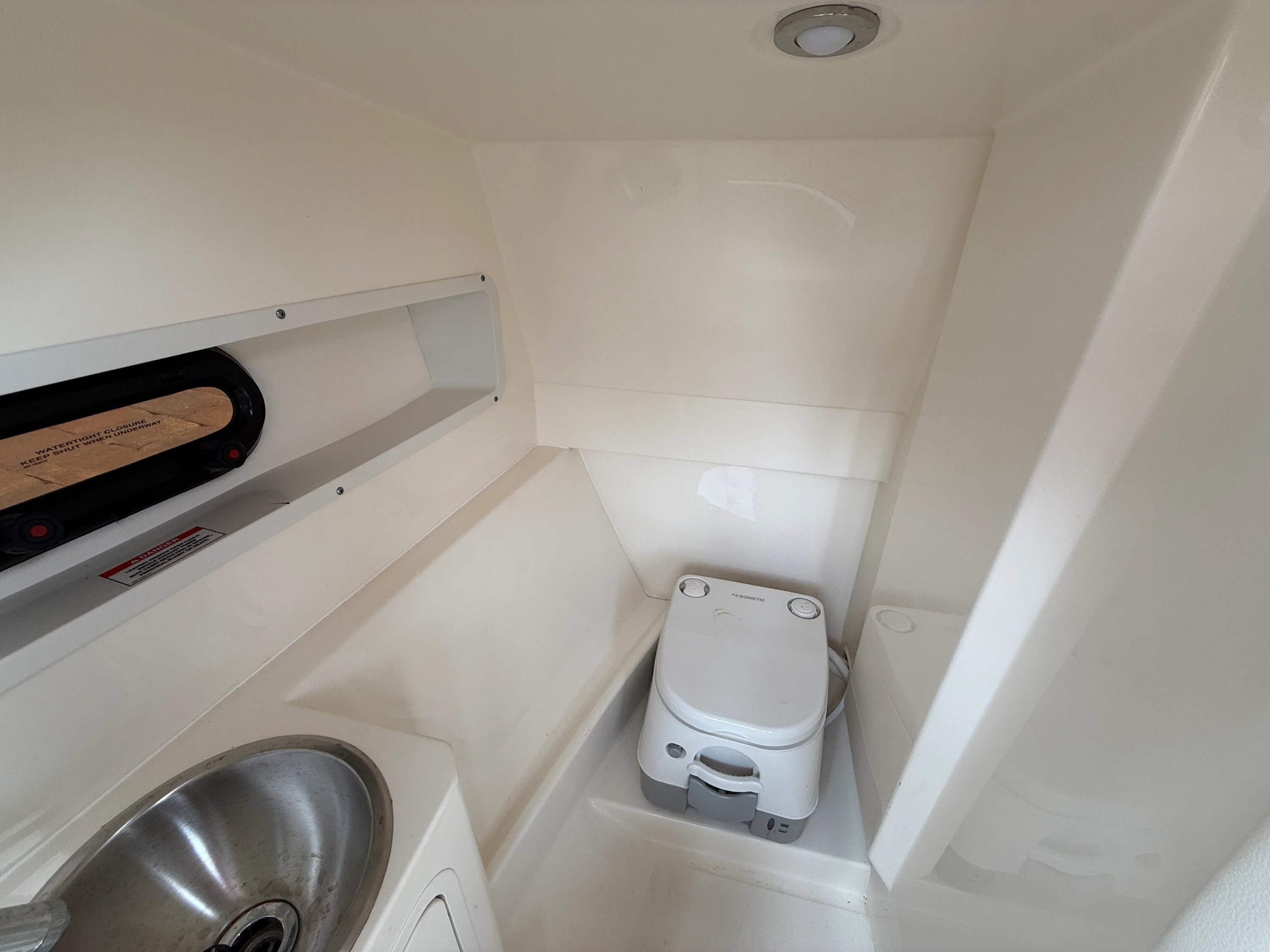 2022 Sea Ray SDX 270 Outboard Image Thumbnail #18