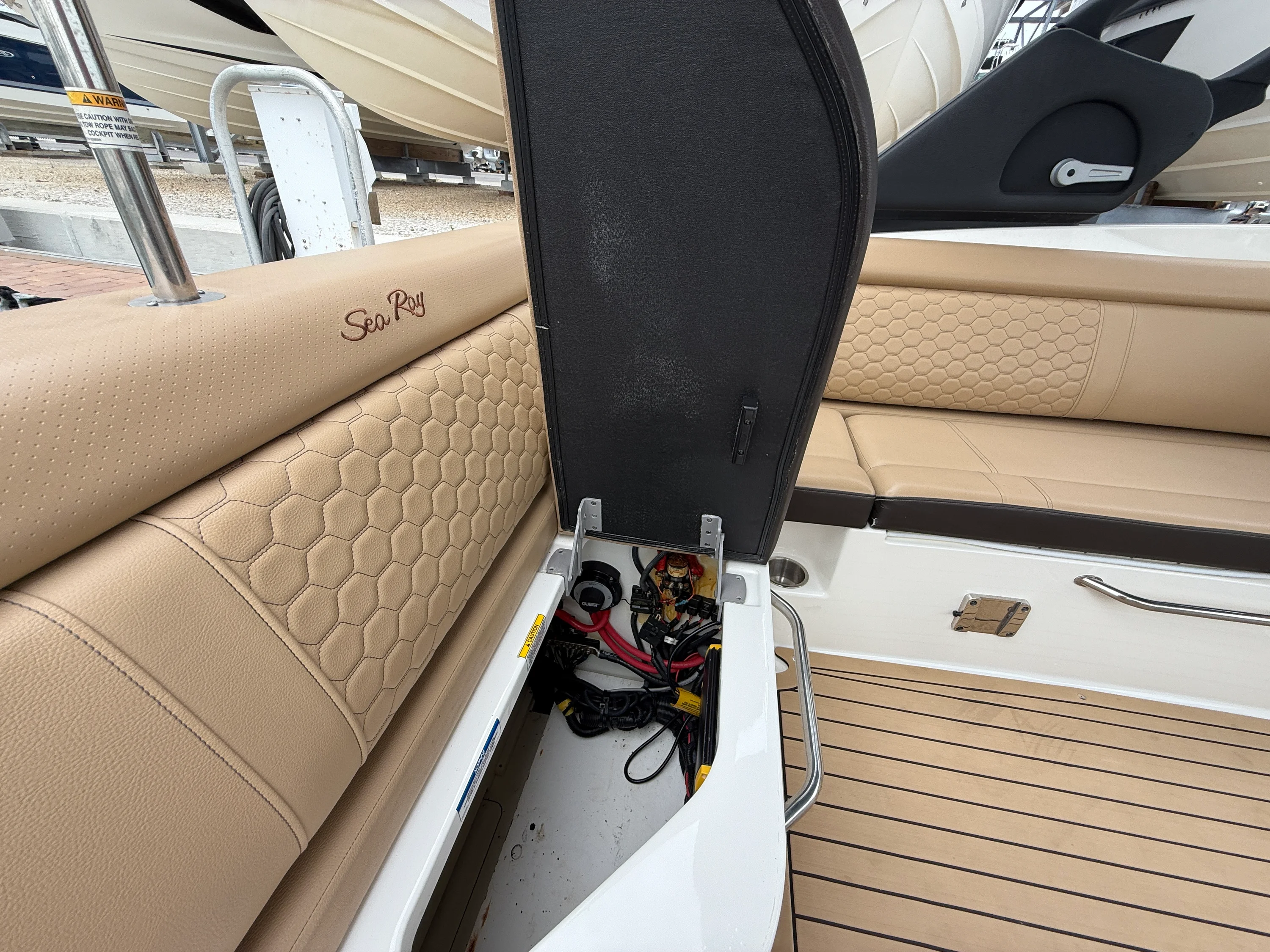 2022 Sea Ray SDX 270 Outboard Image Thumbnail #27