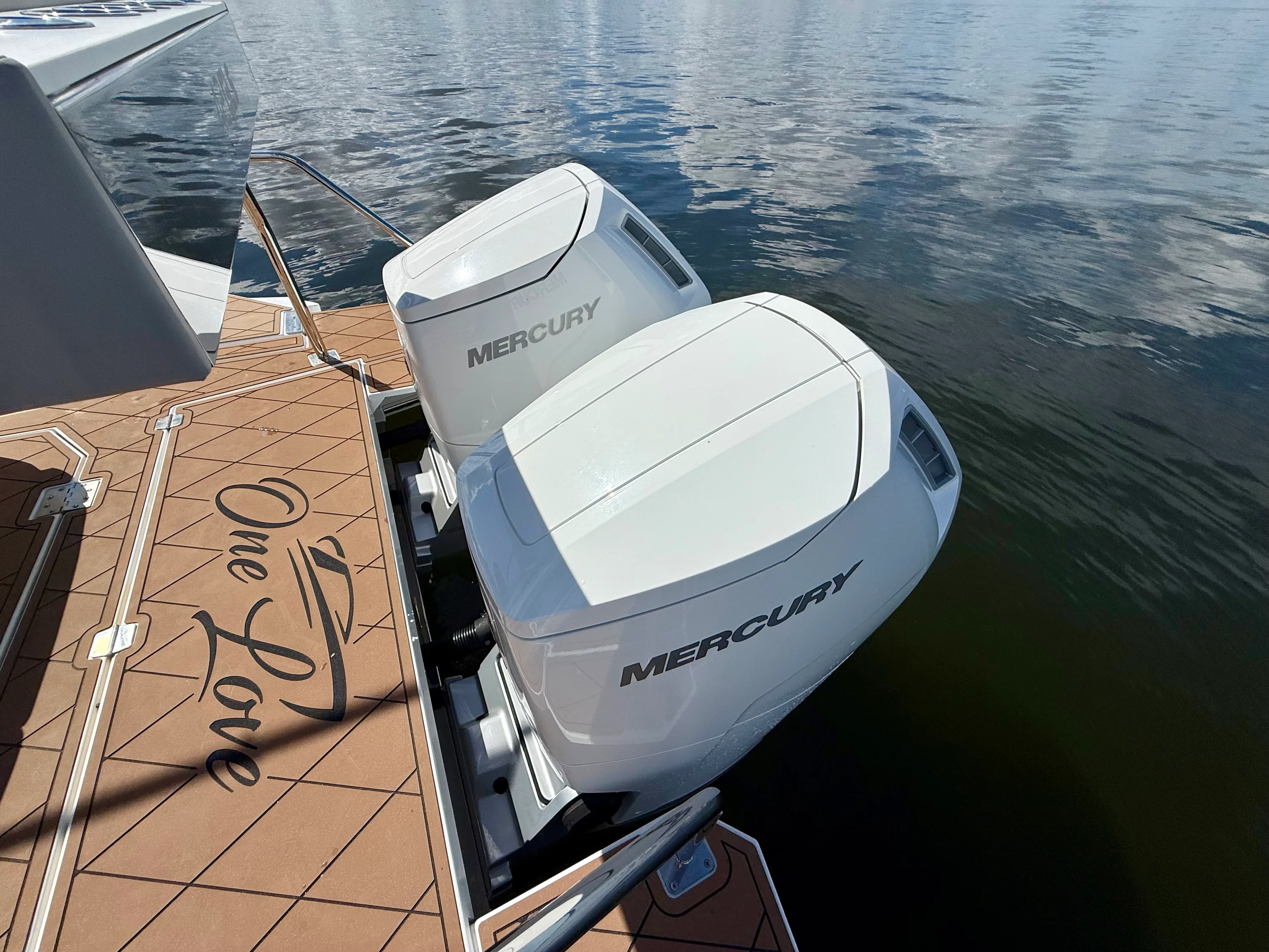 2024 Cruisers Yachts 42 GLS OB Image Thumbnail #11