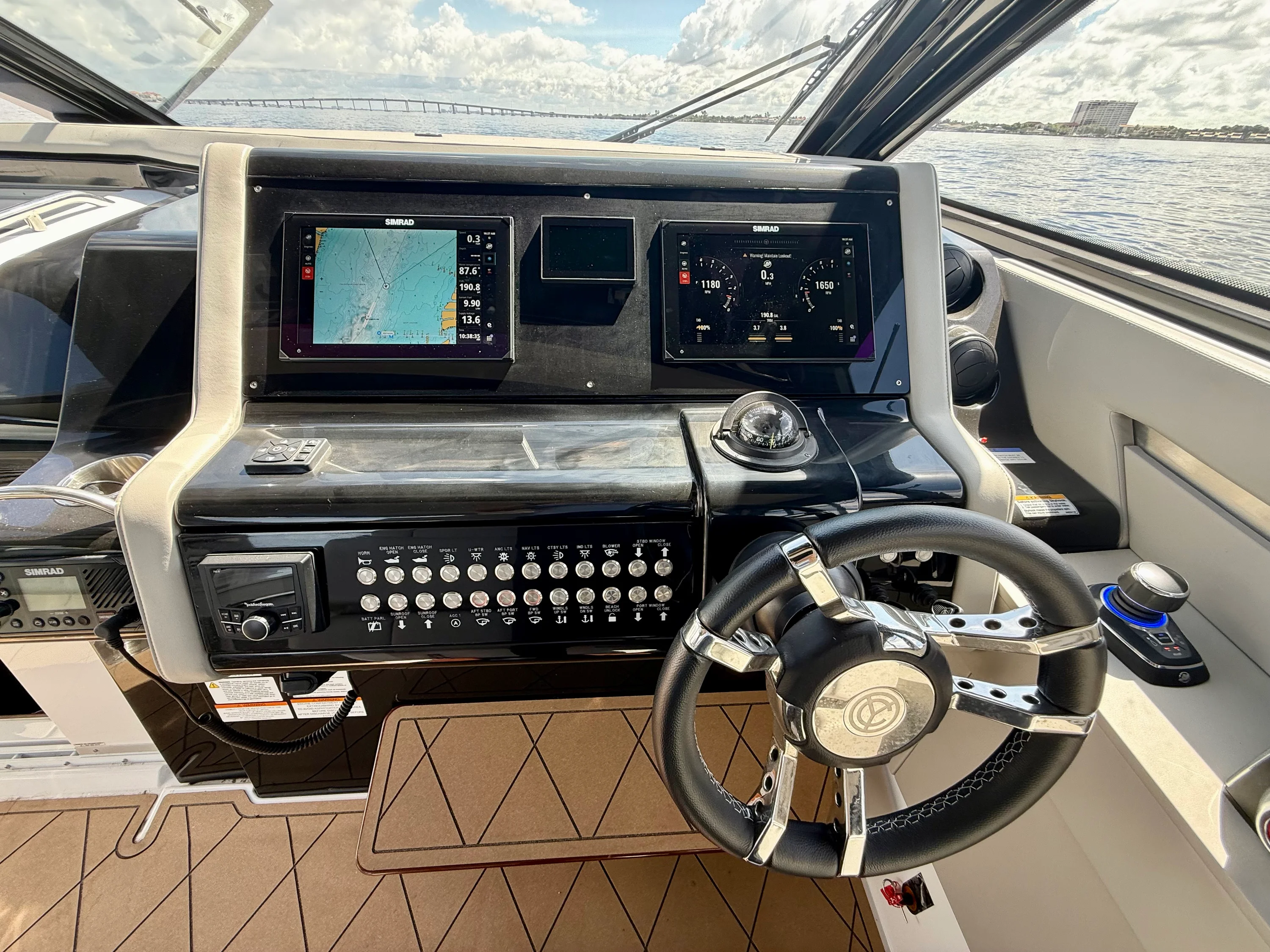 2024 Cruisers Yachts 42 GLS OB Image Thumbnail #36