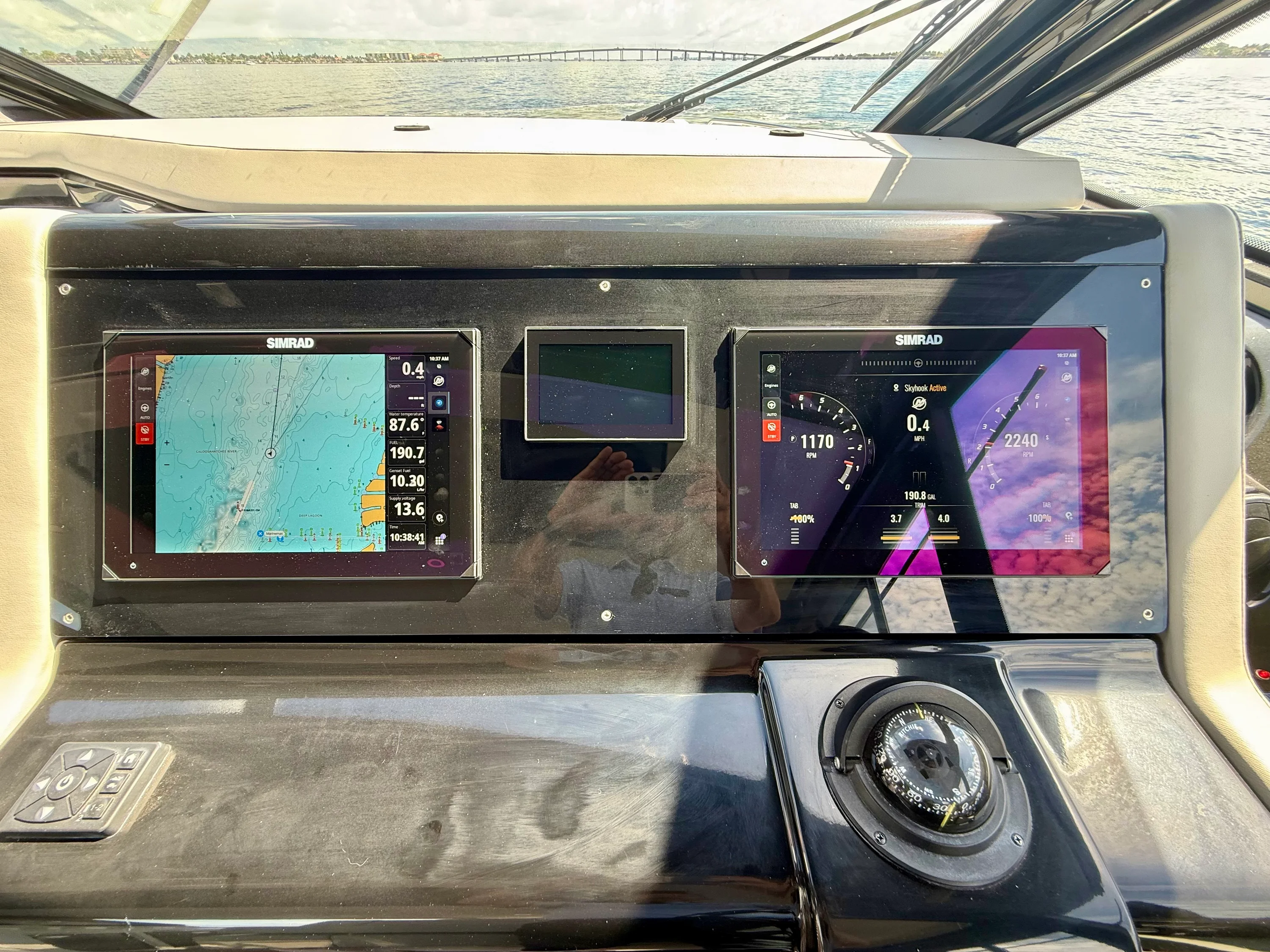 2024 Cruisers Yachts 42 GLS OB Image Thumbnail #39