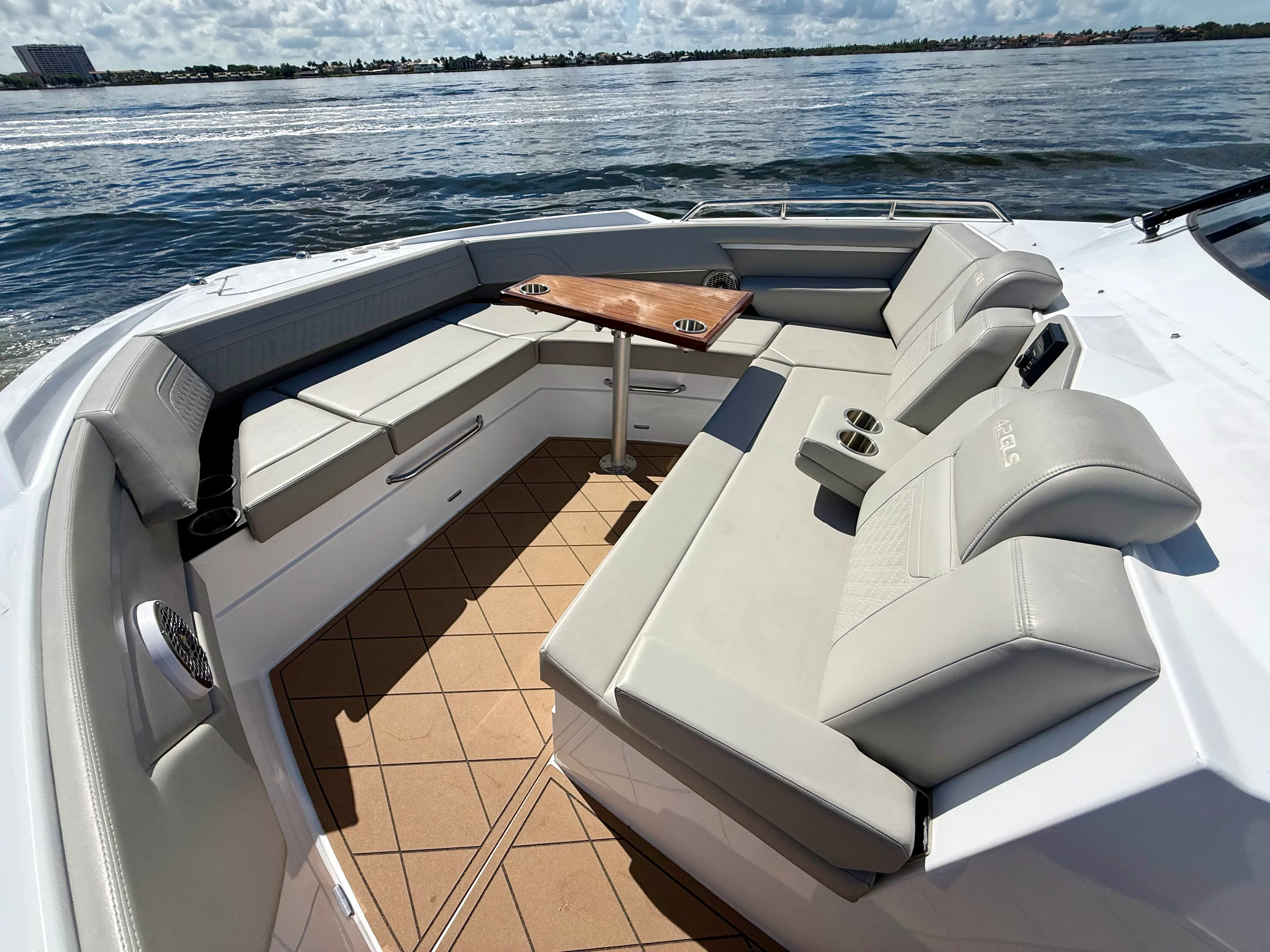 2024 Cruisers Yachts 42 GLS OB Image Thumbnail #54
