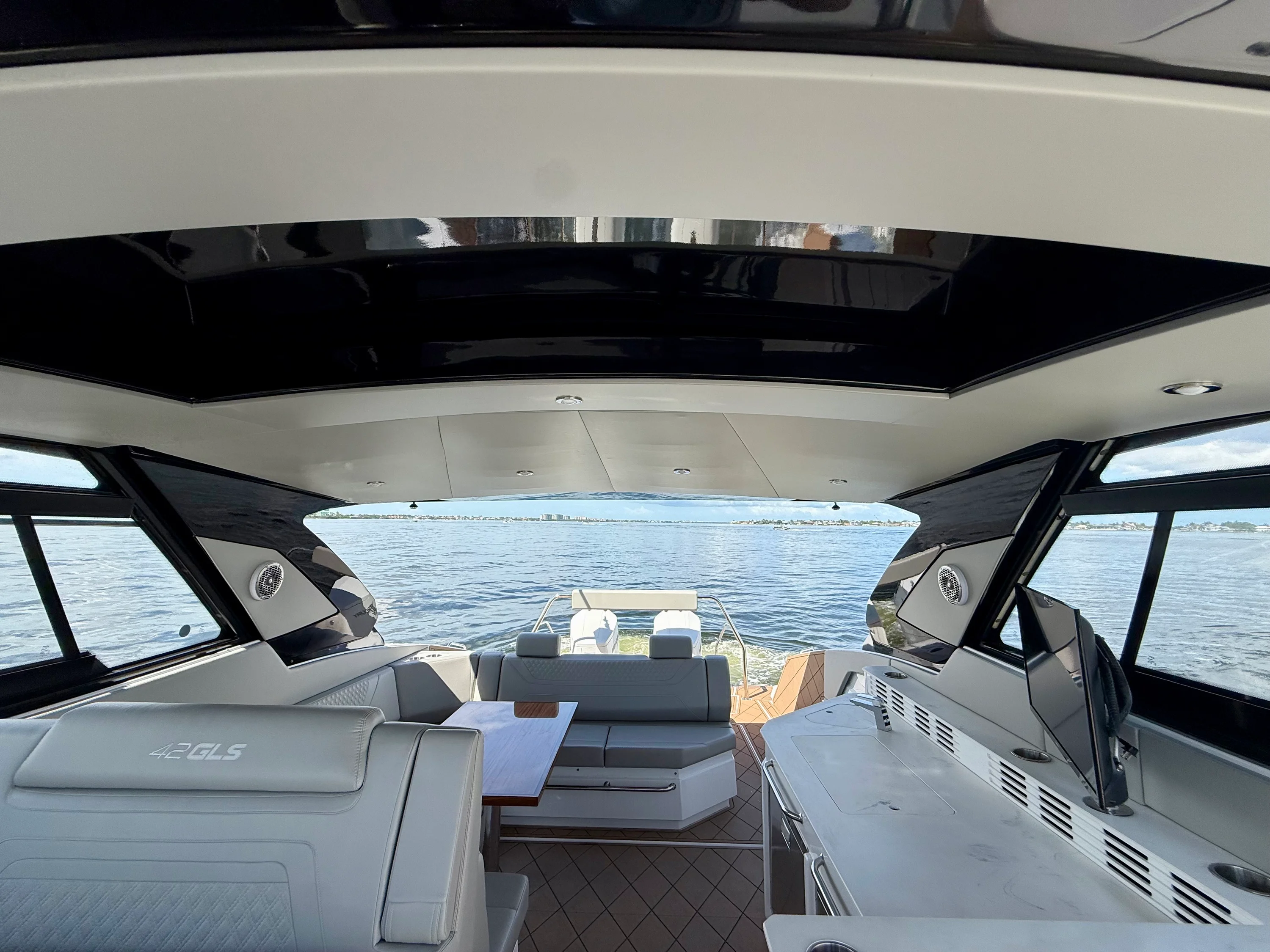 2024 Cruisers Yachts 42 GLS OB Image Thumbnail #43