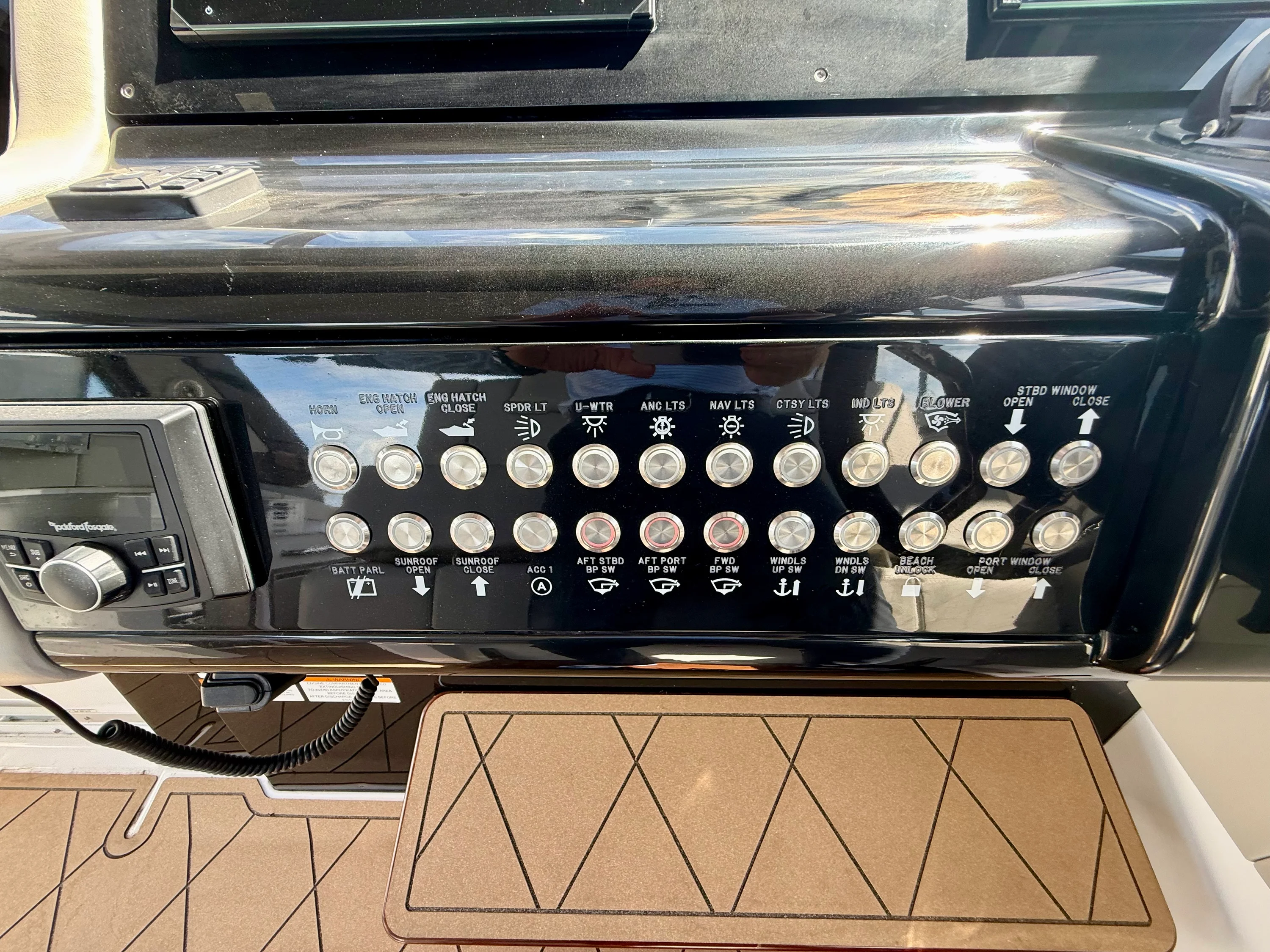 2024 Cruisers Yachts 42 GLS OB Image Thumbnail #38