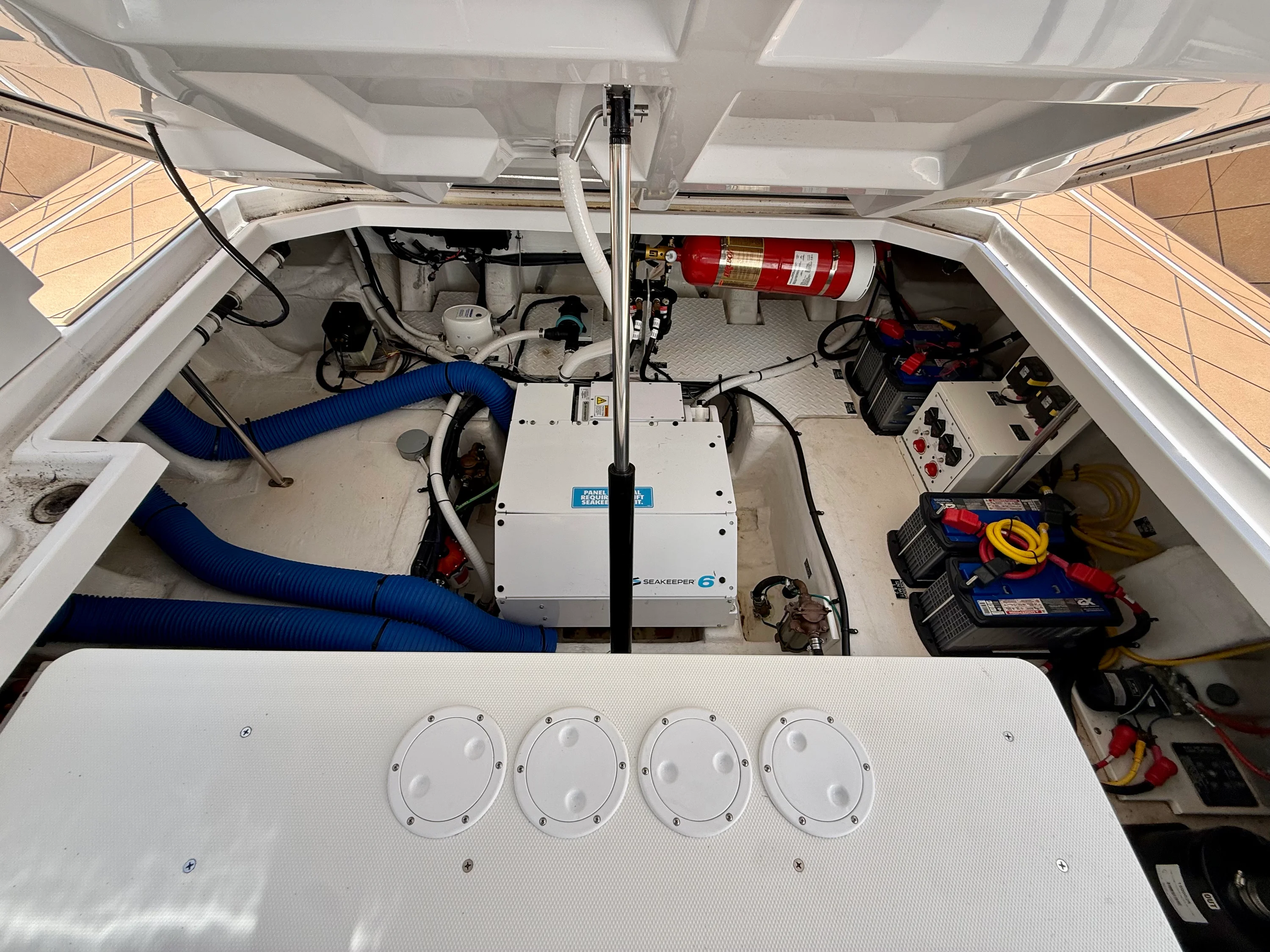 2024 Cruisers Yachts 42 GLS OB Image Thumbnail #20
