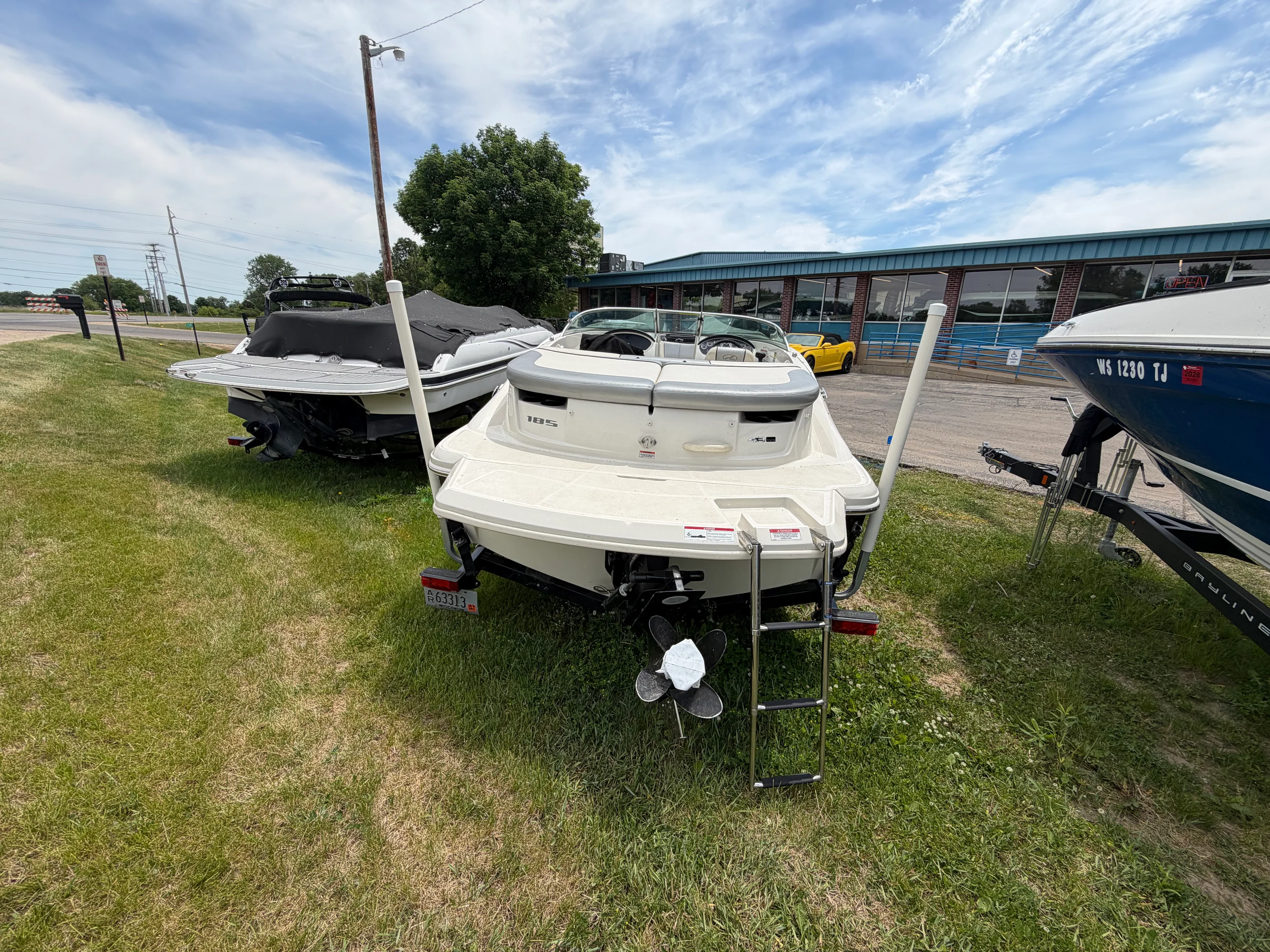 2010 Sea Ray 185 SP/SS Image Thumbnail #14