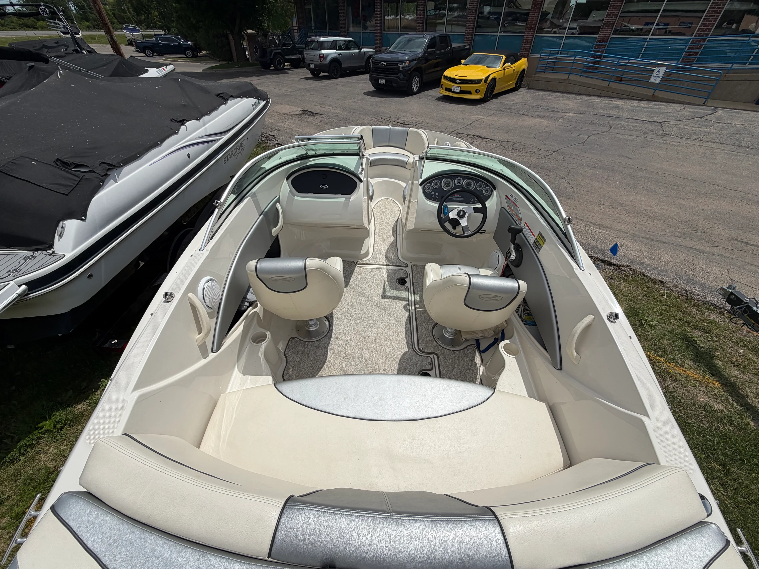 2010 Sea Ray 185 SP/SS Image Thumbnail #20