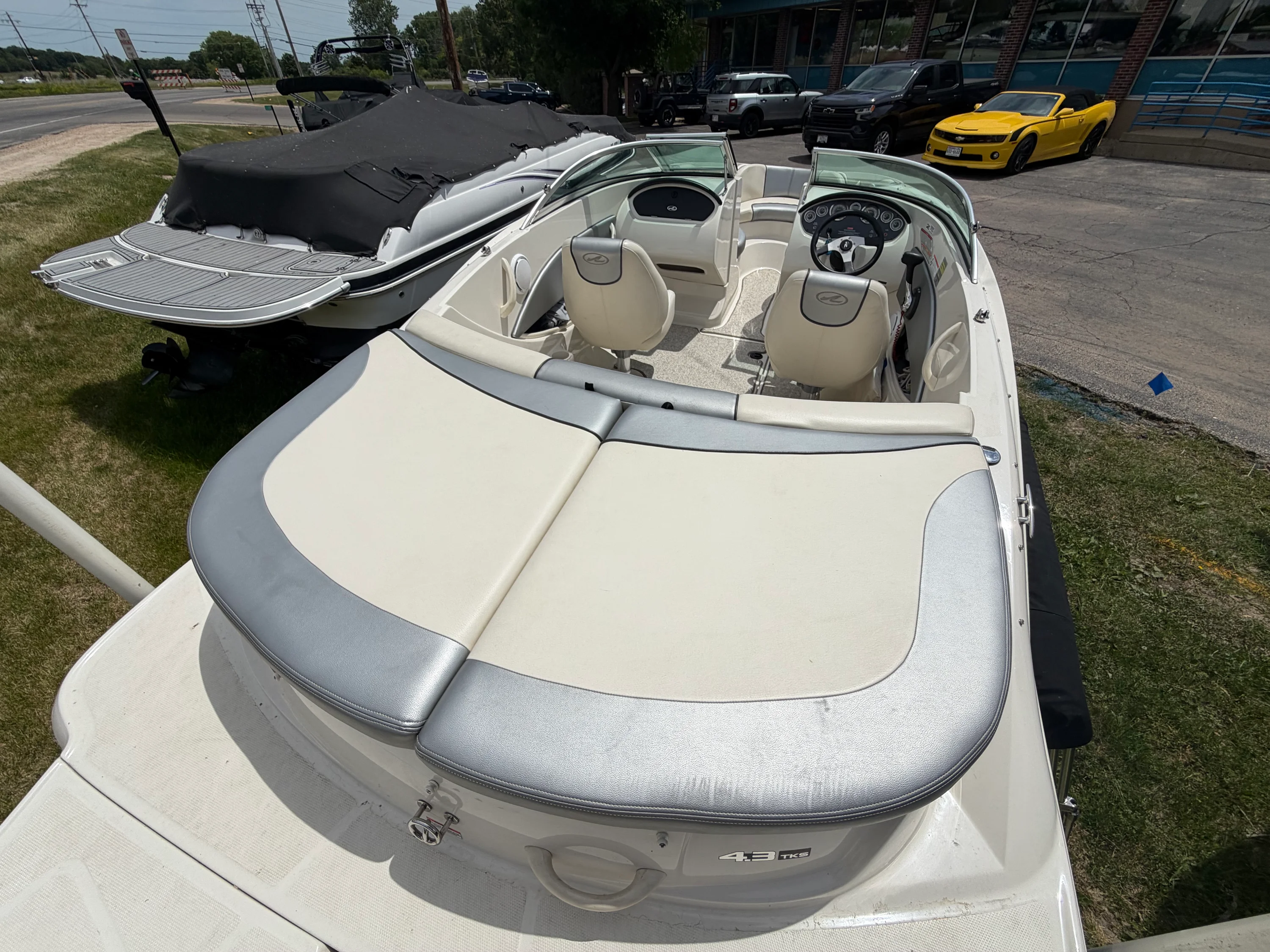 2010 Sea Ray 185 SP/SS Image Thumbnail #18