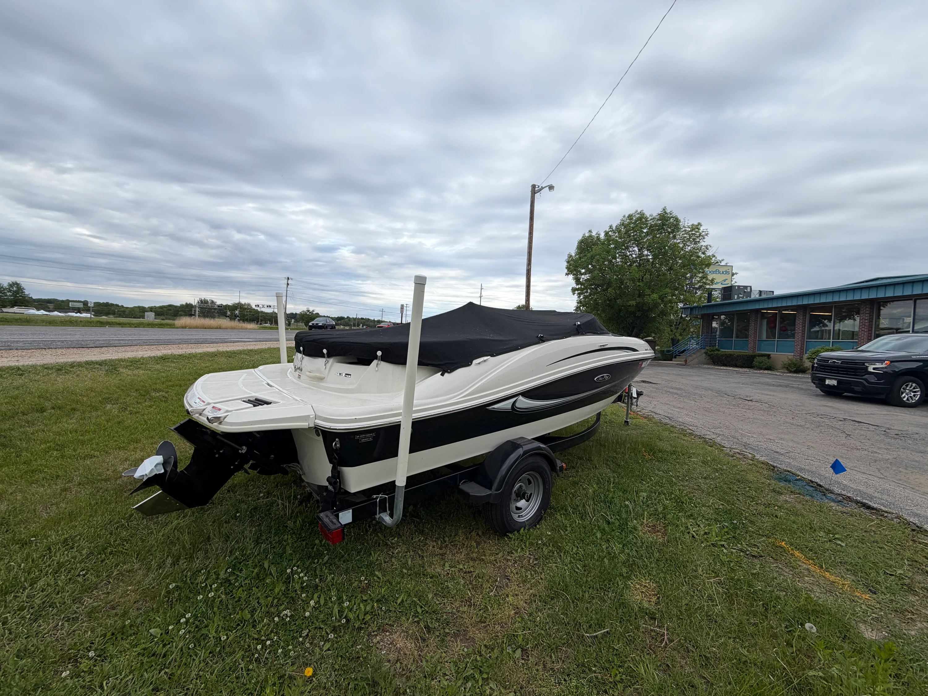 2010 Sea Ray 185 SP/SS Image Thumbnail #6