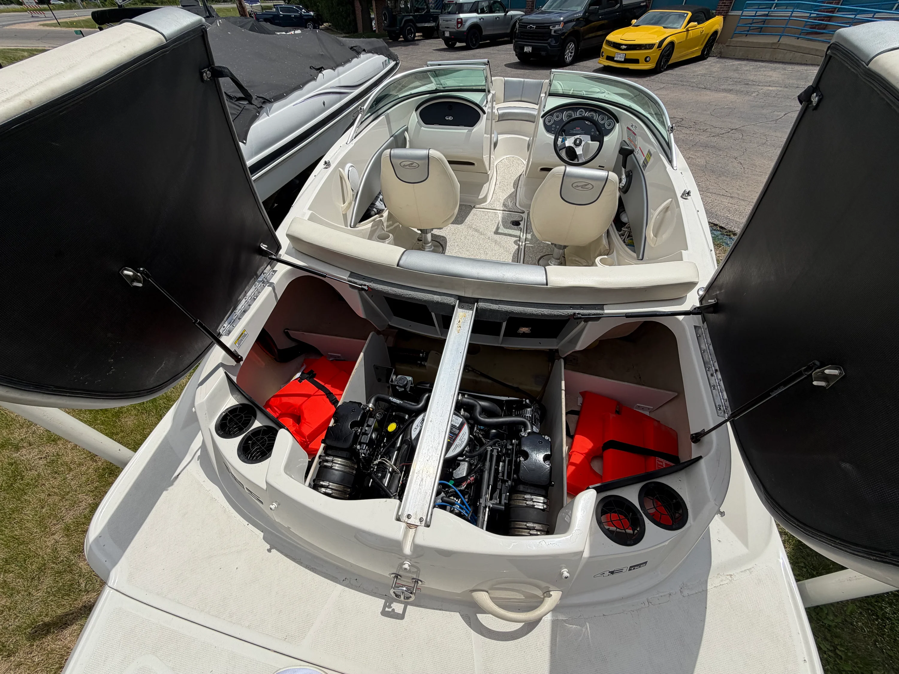 2010 Sea Ray 185 SP/SS Image Thumbnail #19