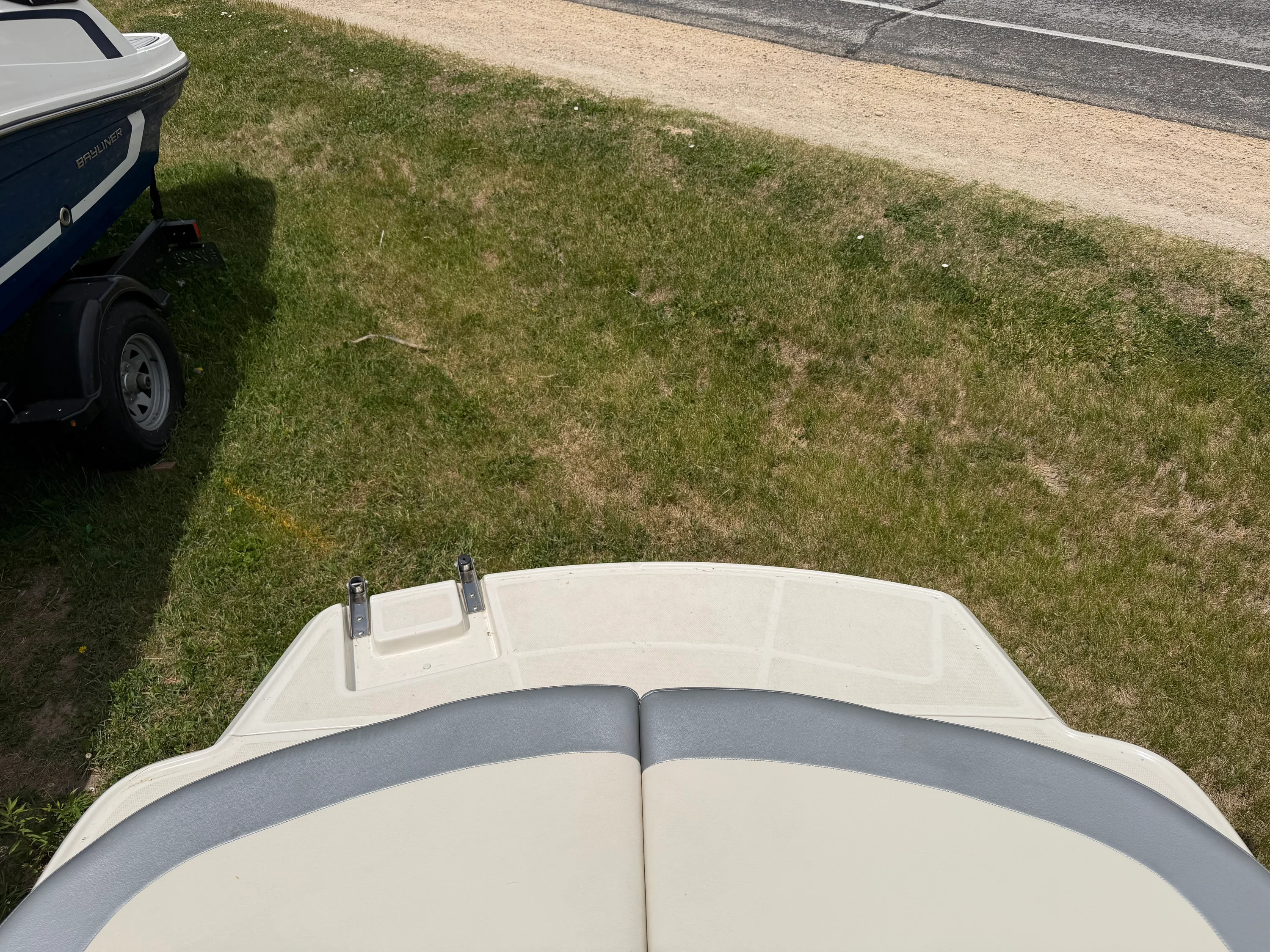 2010 Sea Ray 185 SP/SS Image Thumbnail #17