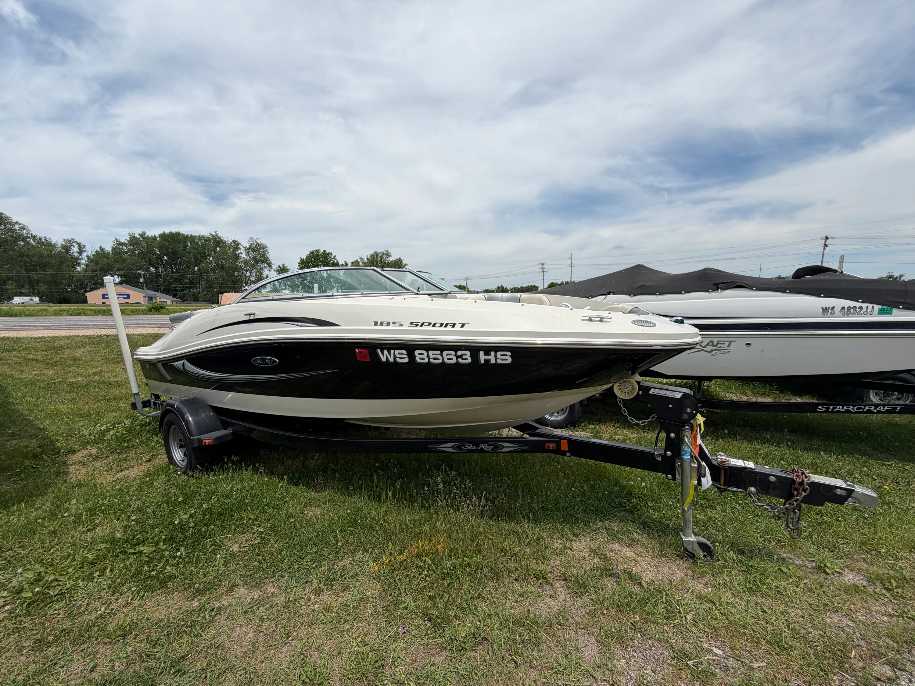 2010 Sea Ray 185 SP/SS Image Thumbnail #11