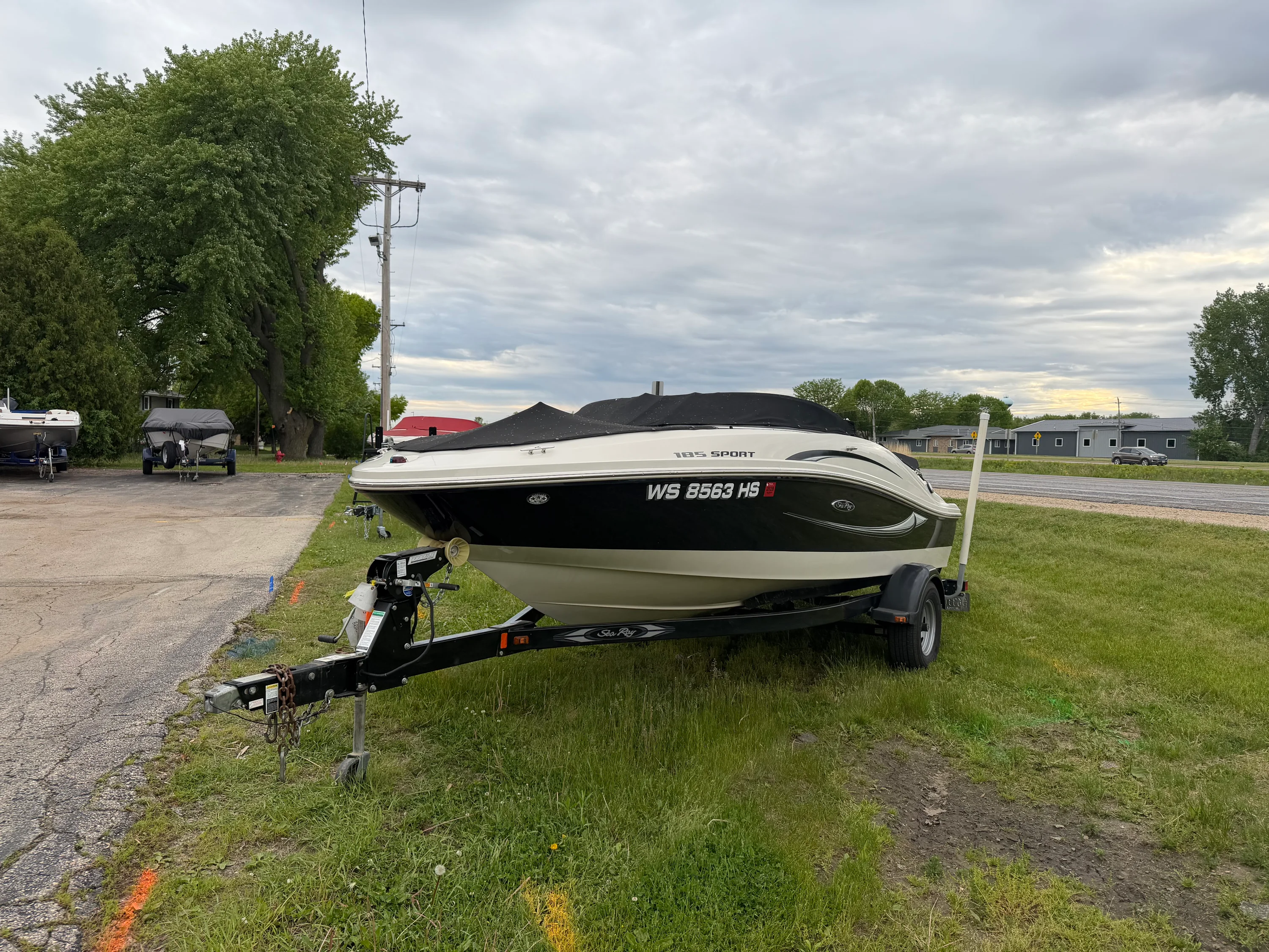 2010 Sea Ray 185 SP/SS Image Thumbnail #0