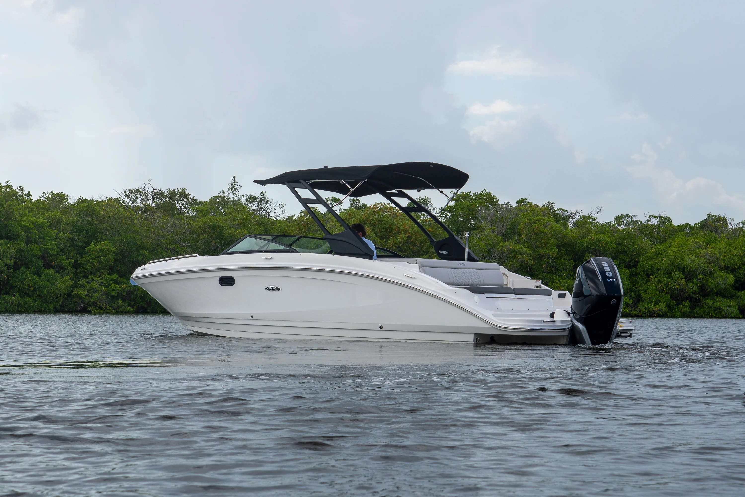 2024 Sea Ray SDX 270 Outboard Image Thumbnail #1