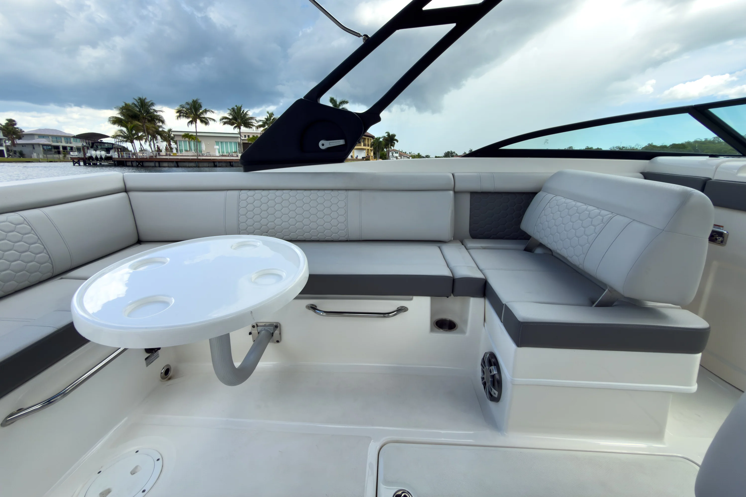2024 Sea Ray SDX 270 Outboard Image Thumbnail #8