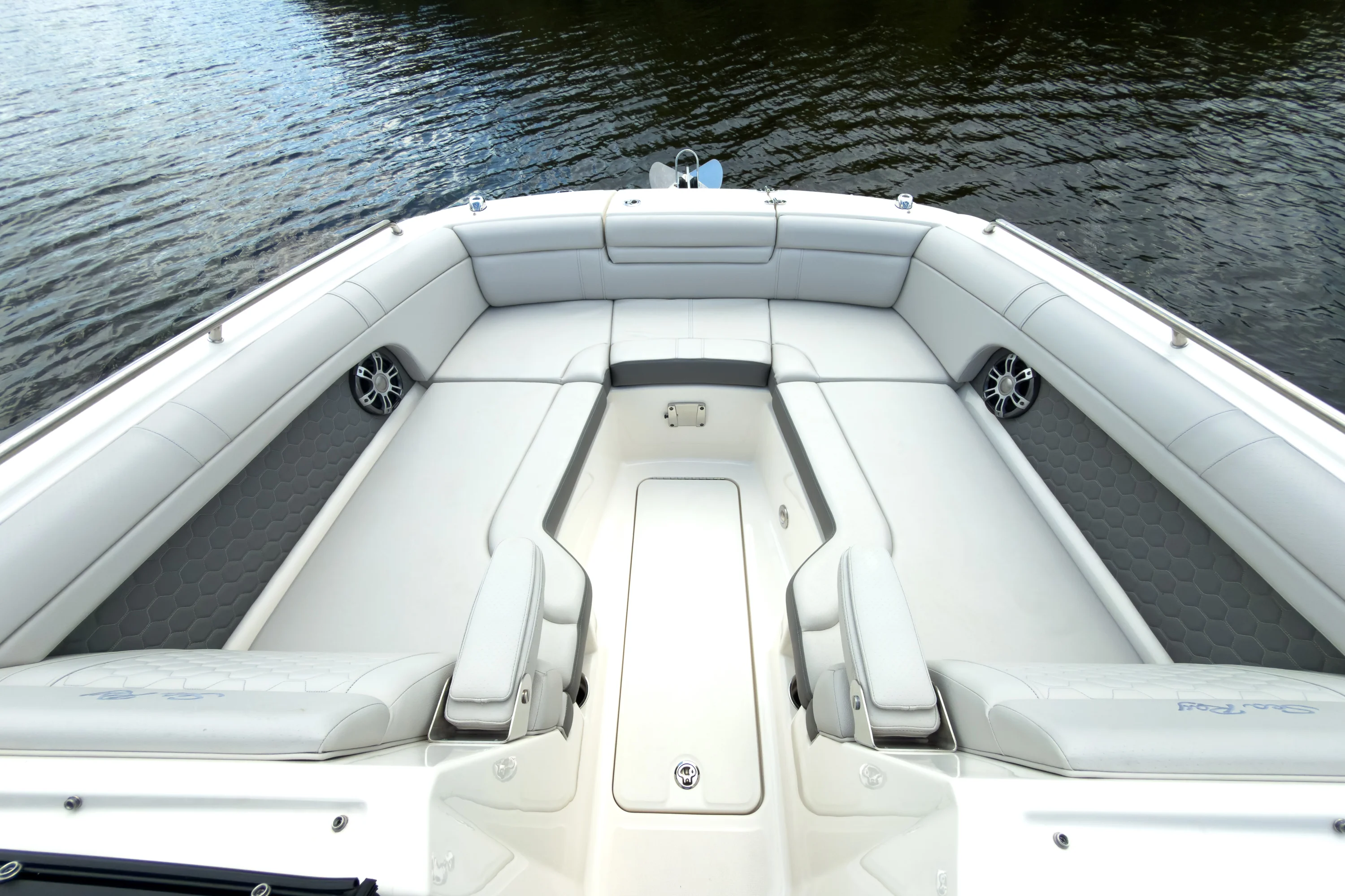 2024 Sea Ray SDX 270 Outboard Image Thumbnail #17