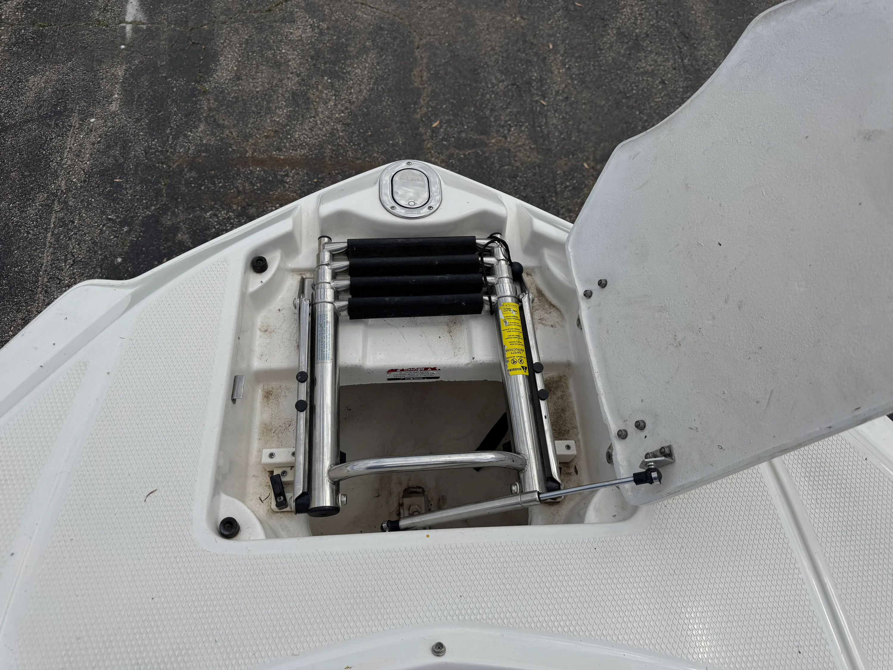 2011 Chaparral 246SSI Image Thumbnail #11