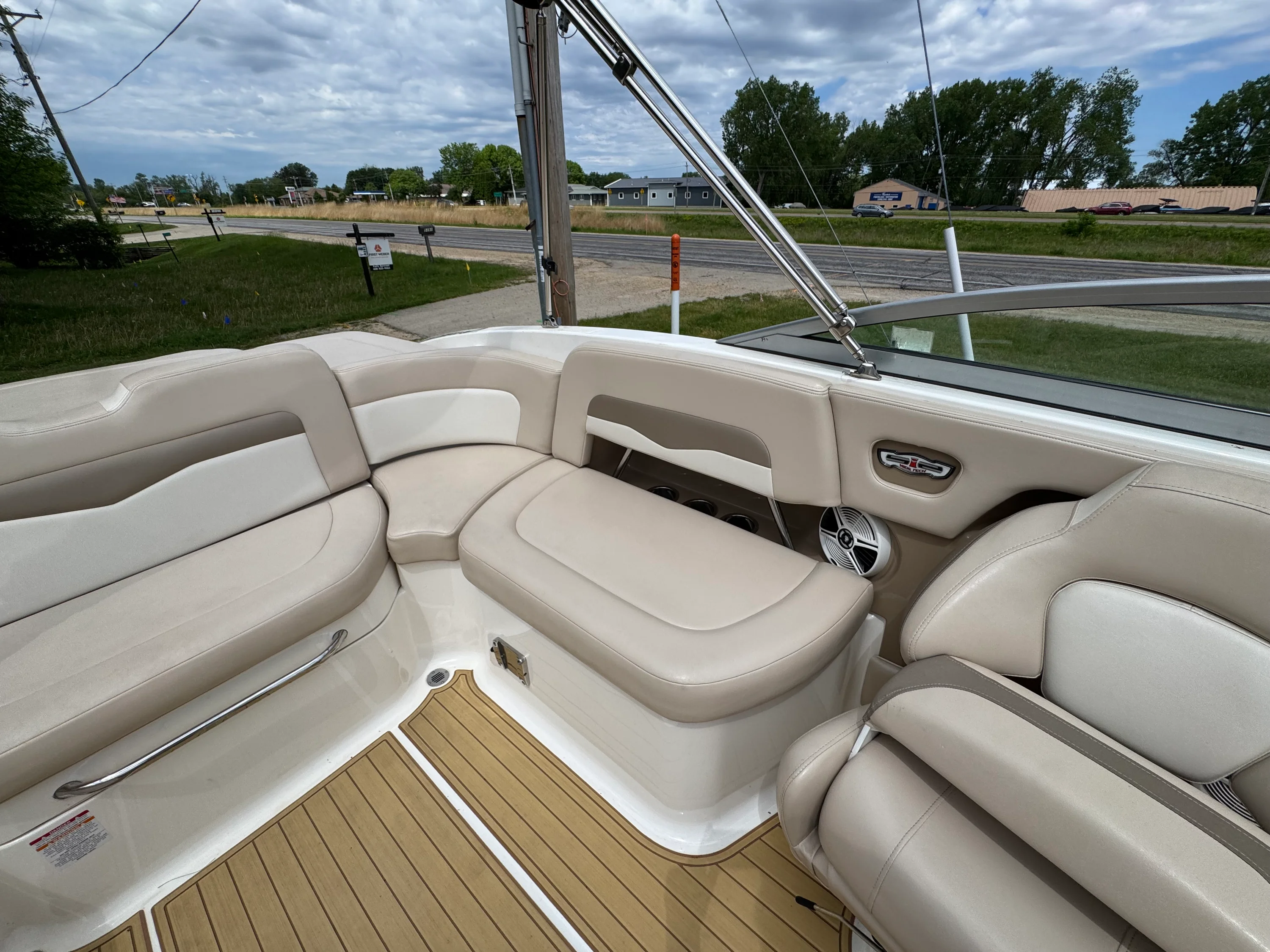 2011 Chaparral 246SSI Image Thumbnail #19