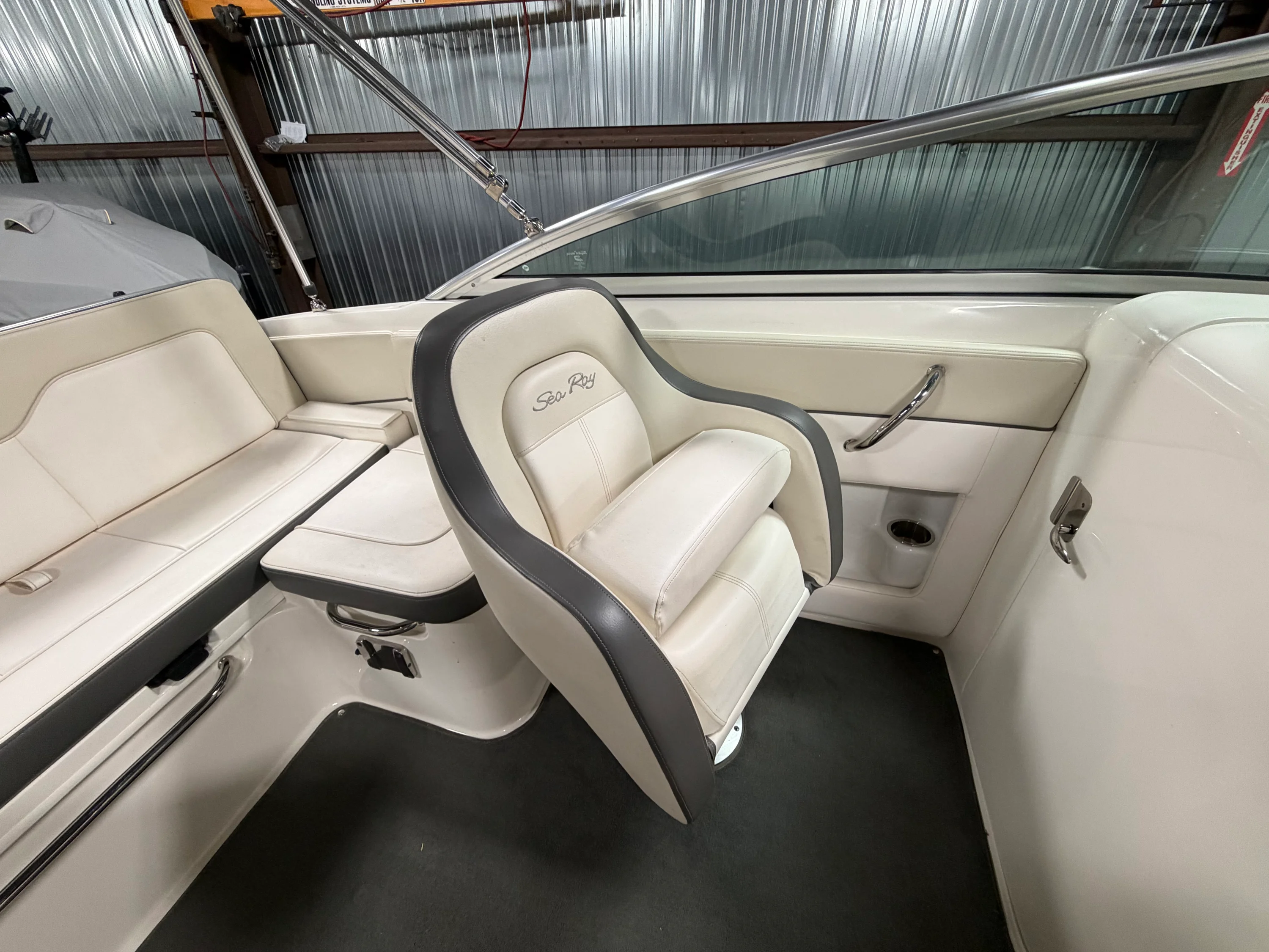 2012 Sea Ray 220 SD Image Thumbnail #21