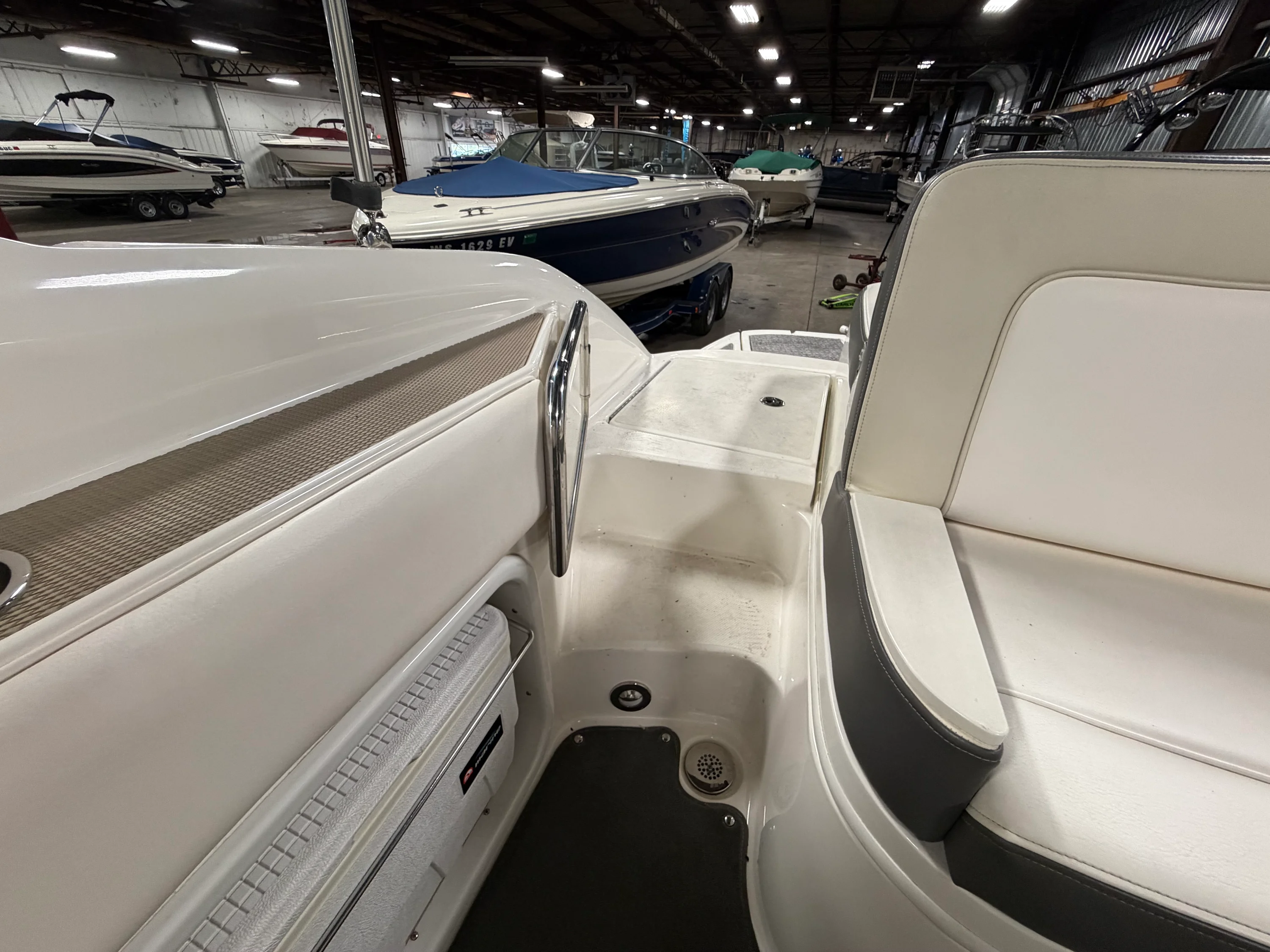 2012 Sea Ray 220 SD Image Thumbnail #39