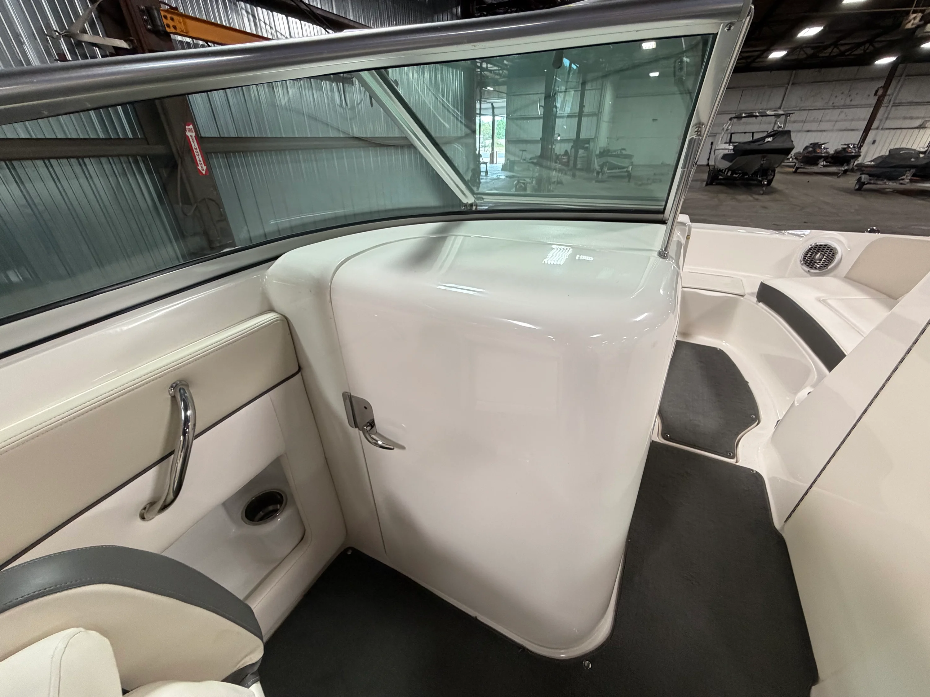 2012 Sea Ray 220 SD Image Thumbnail #22