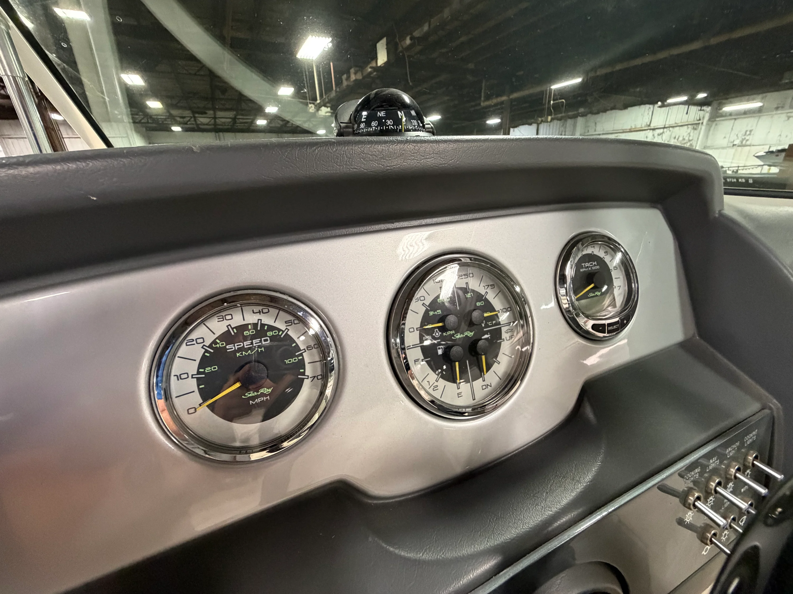 2012 Sea Ray 220 SD Image Thumbnail #18