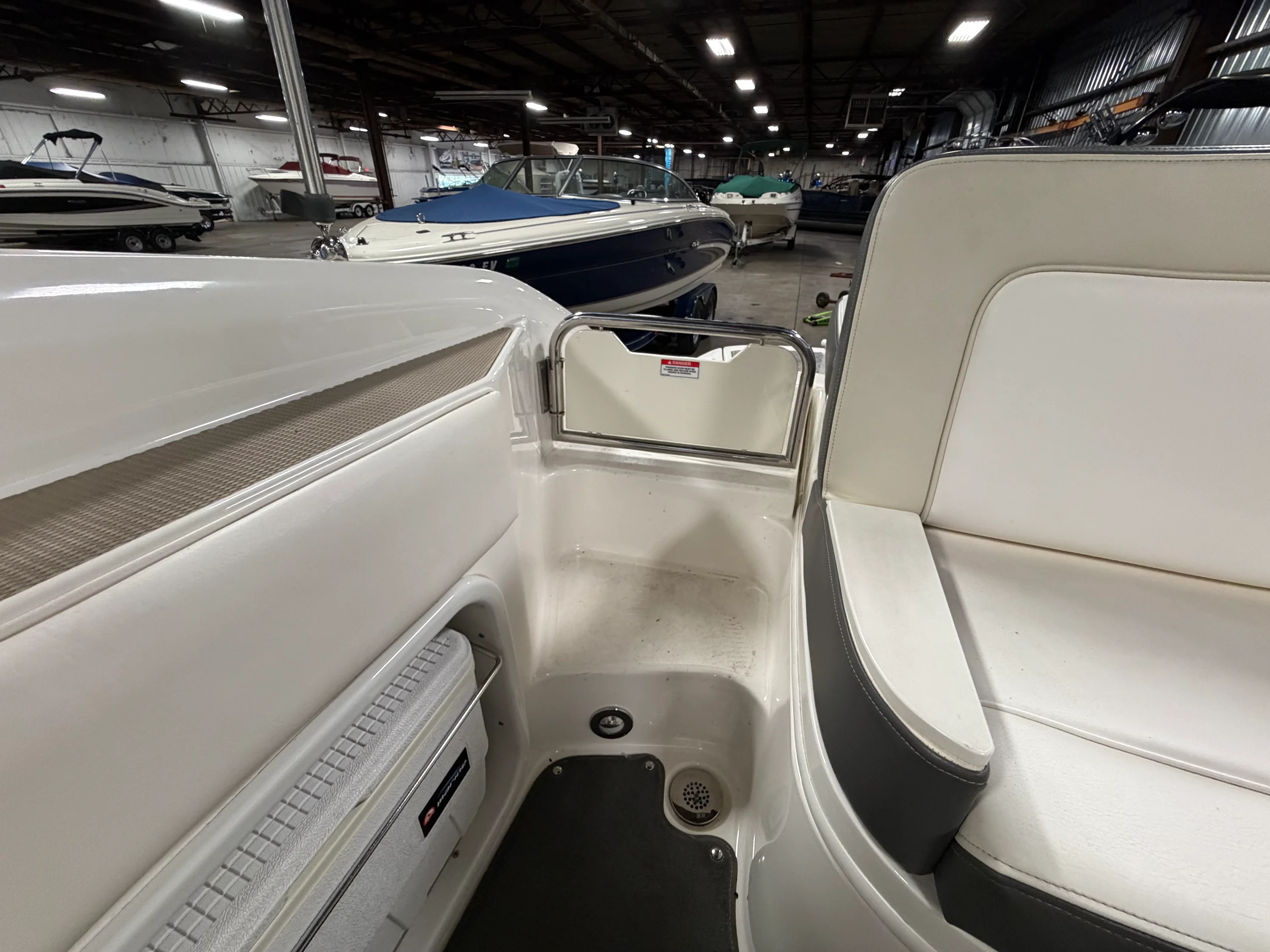2012 Sea Ray 220 SD Image Thumbnail #40