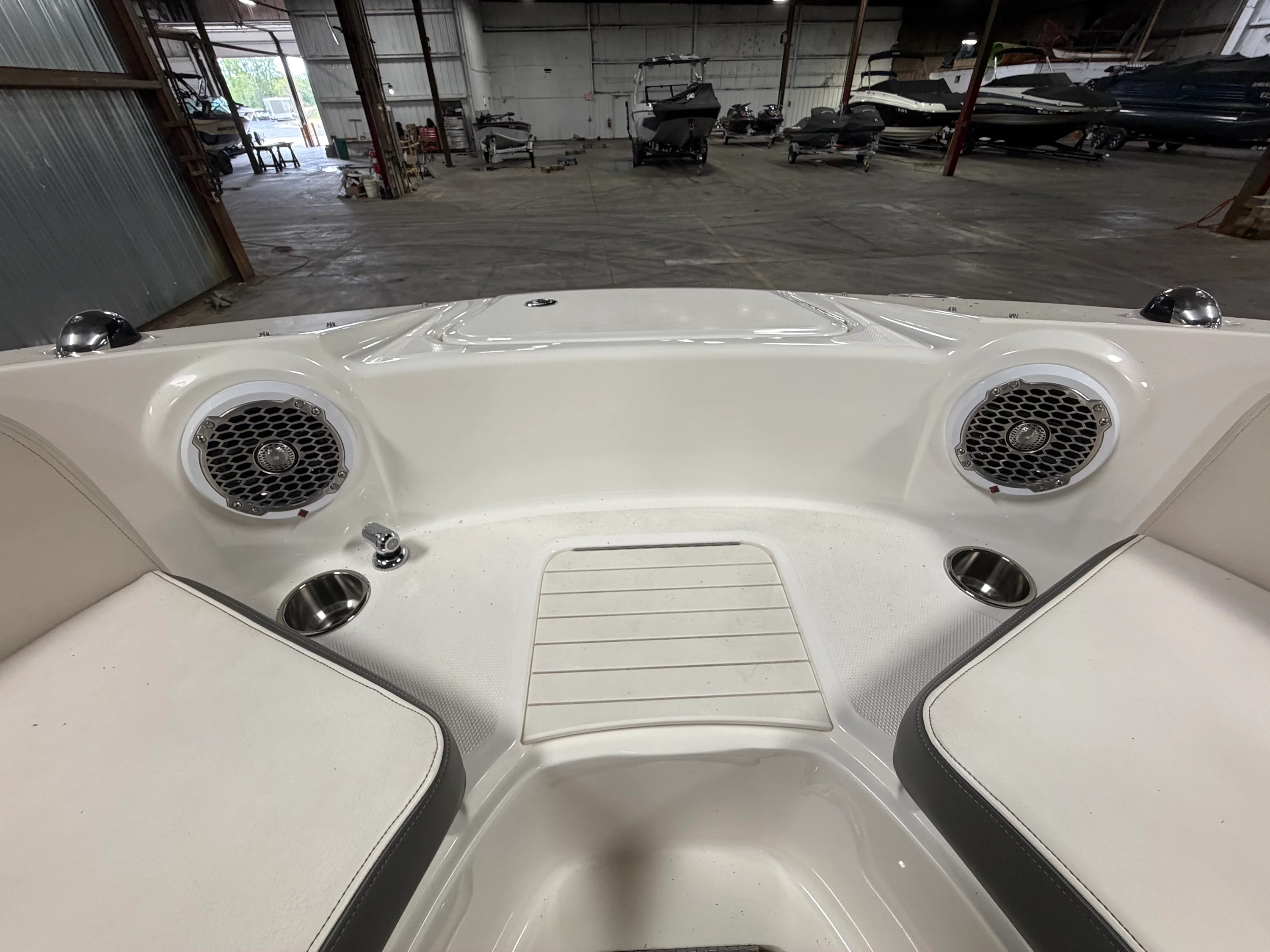 2012 Sea Ray 220 SD Image Thumbnail #27