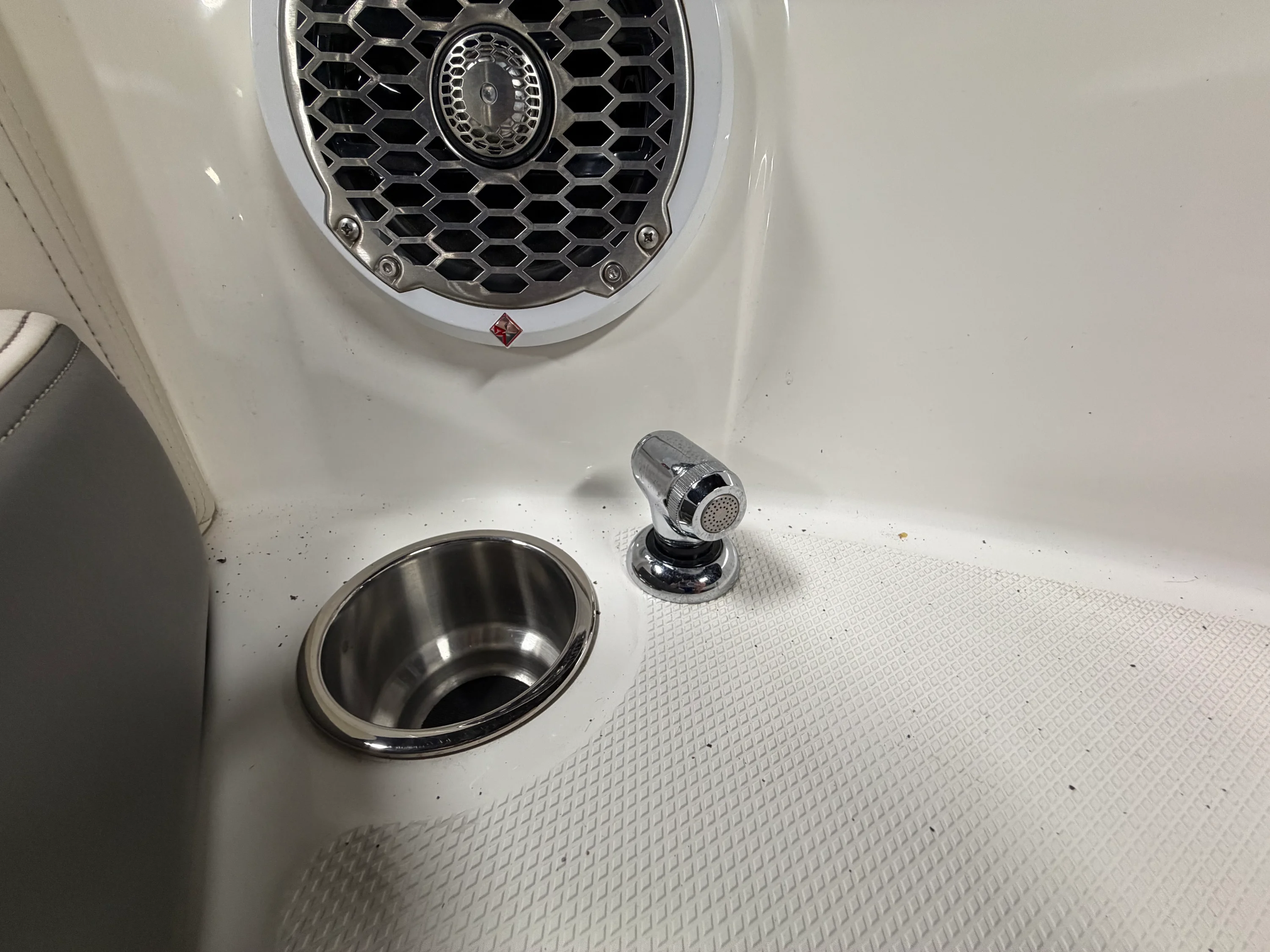 2012 Sea Ray 220 SD Image Thumbnail #28