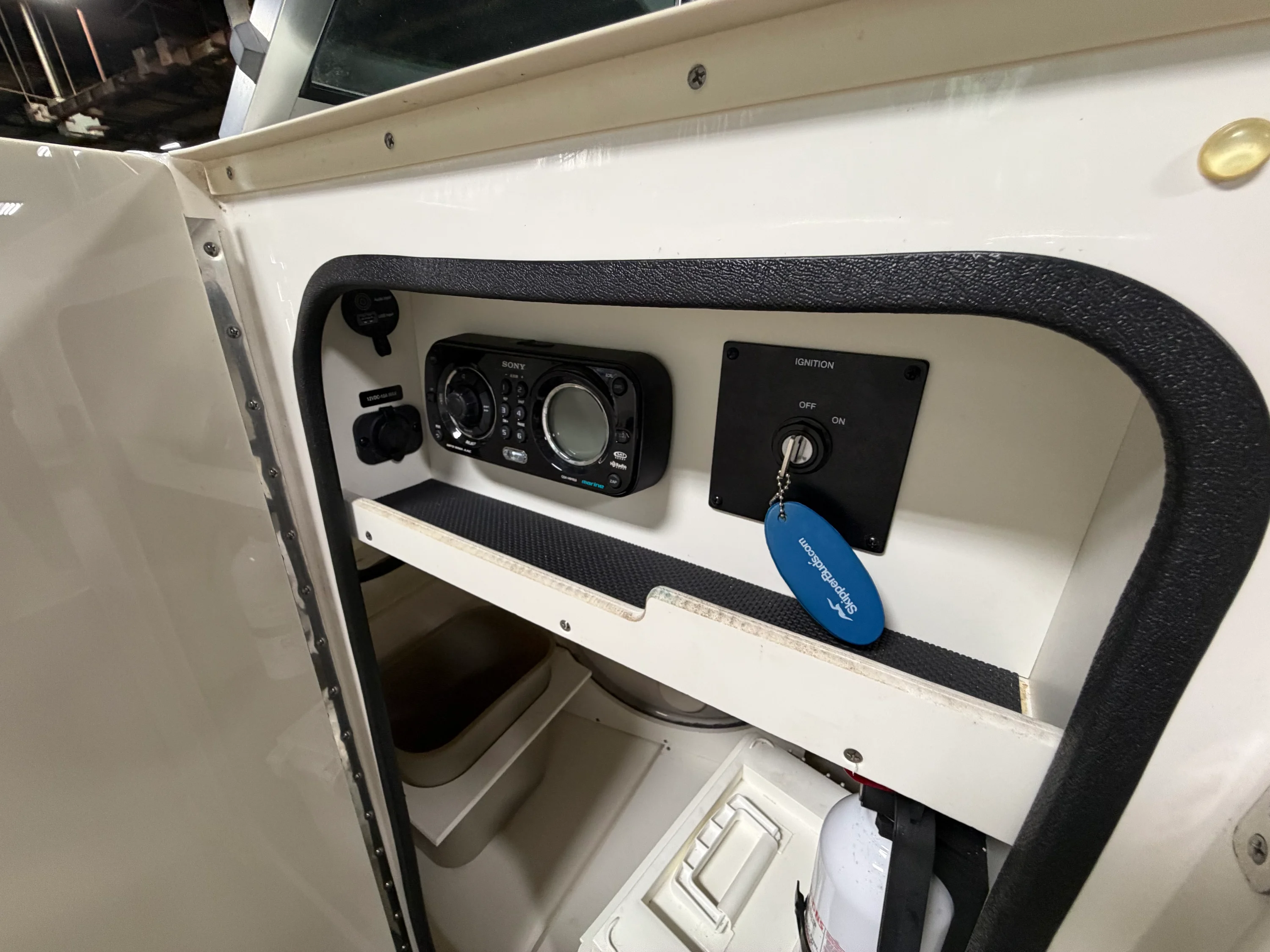 2012 Sea Ray 220 SD Image Thumbnail #36