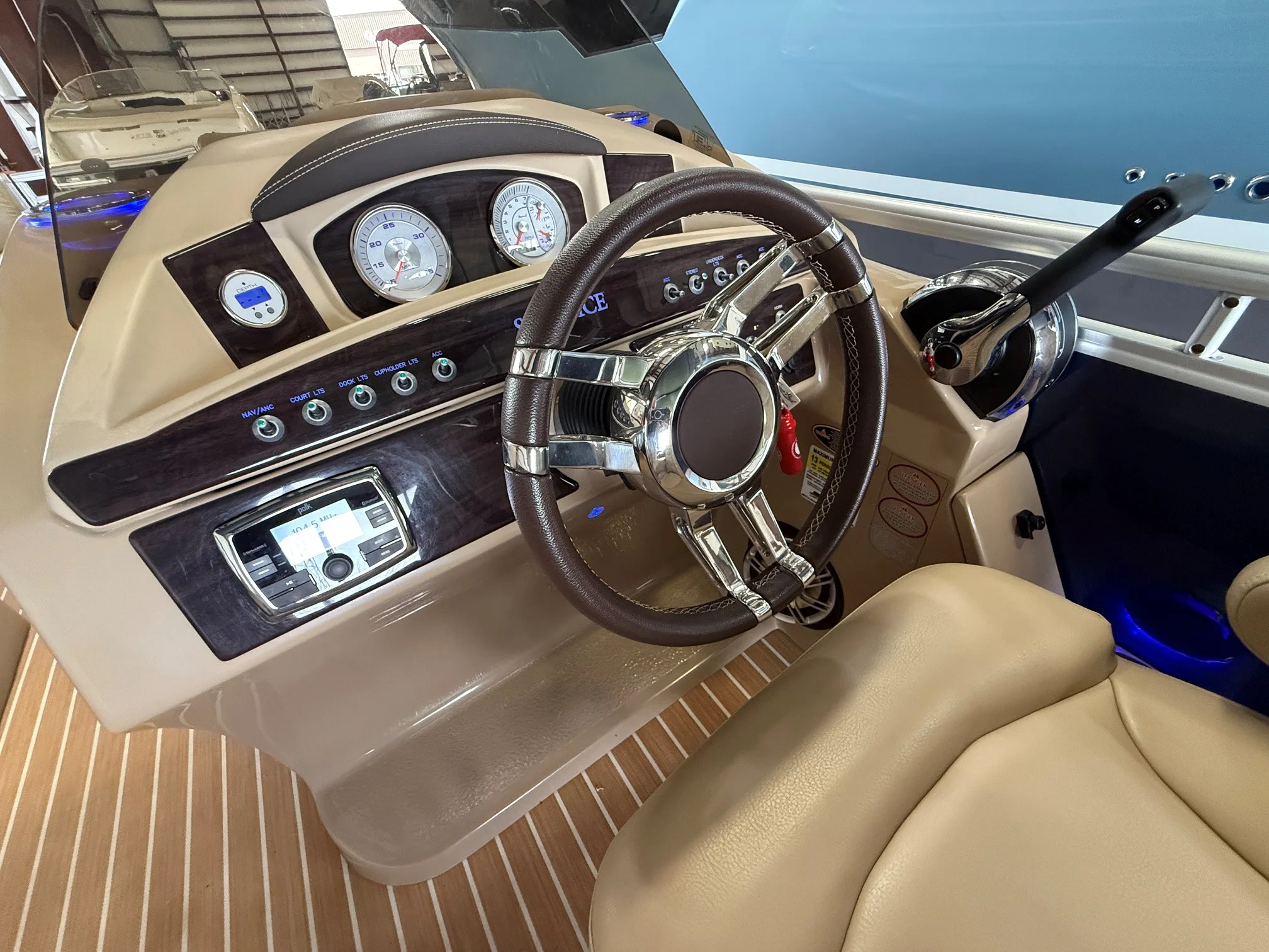 2015 Harris 240 SOLSTICE Image Thumbnail #11