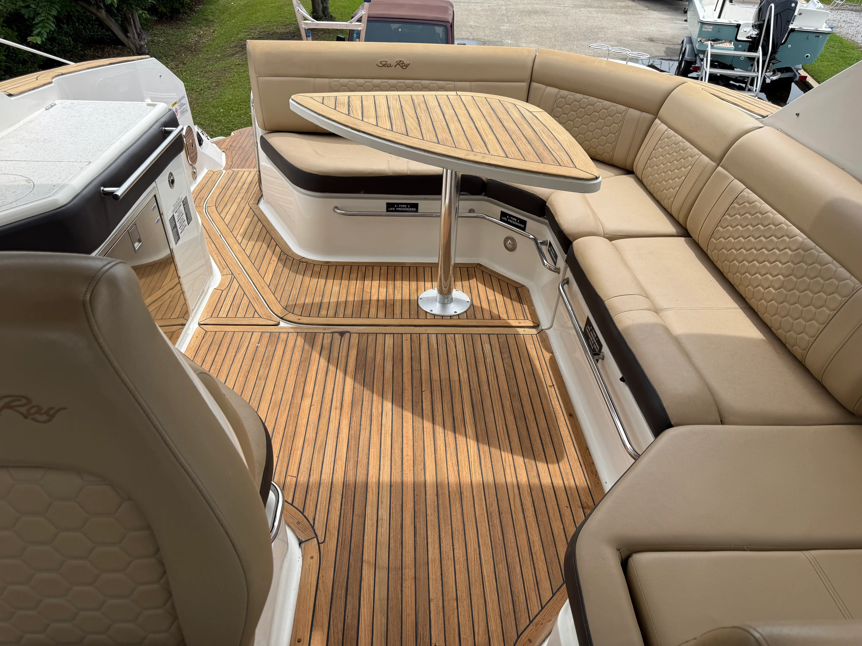 2020 Sea Ray 320 SUNDANCER Image Thumbnail #31