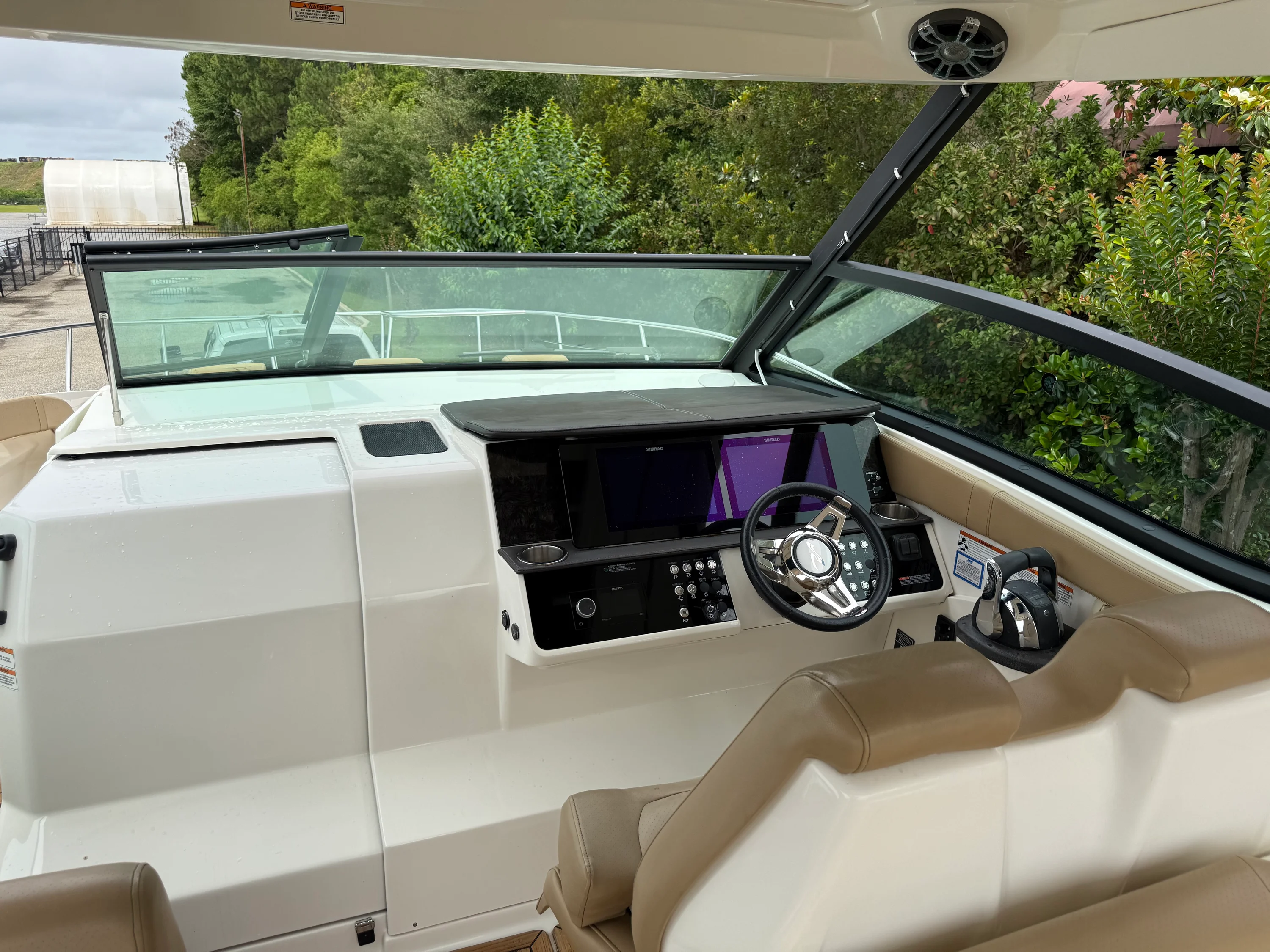 2020 Sea Ray 320 SUNDANCER Image Thumbnail #20