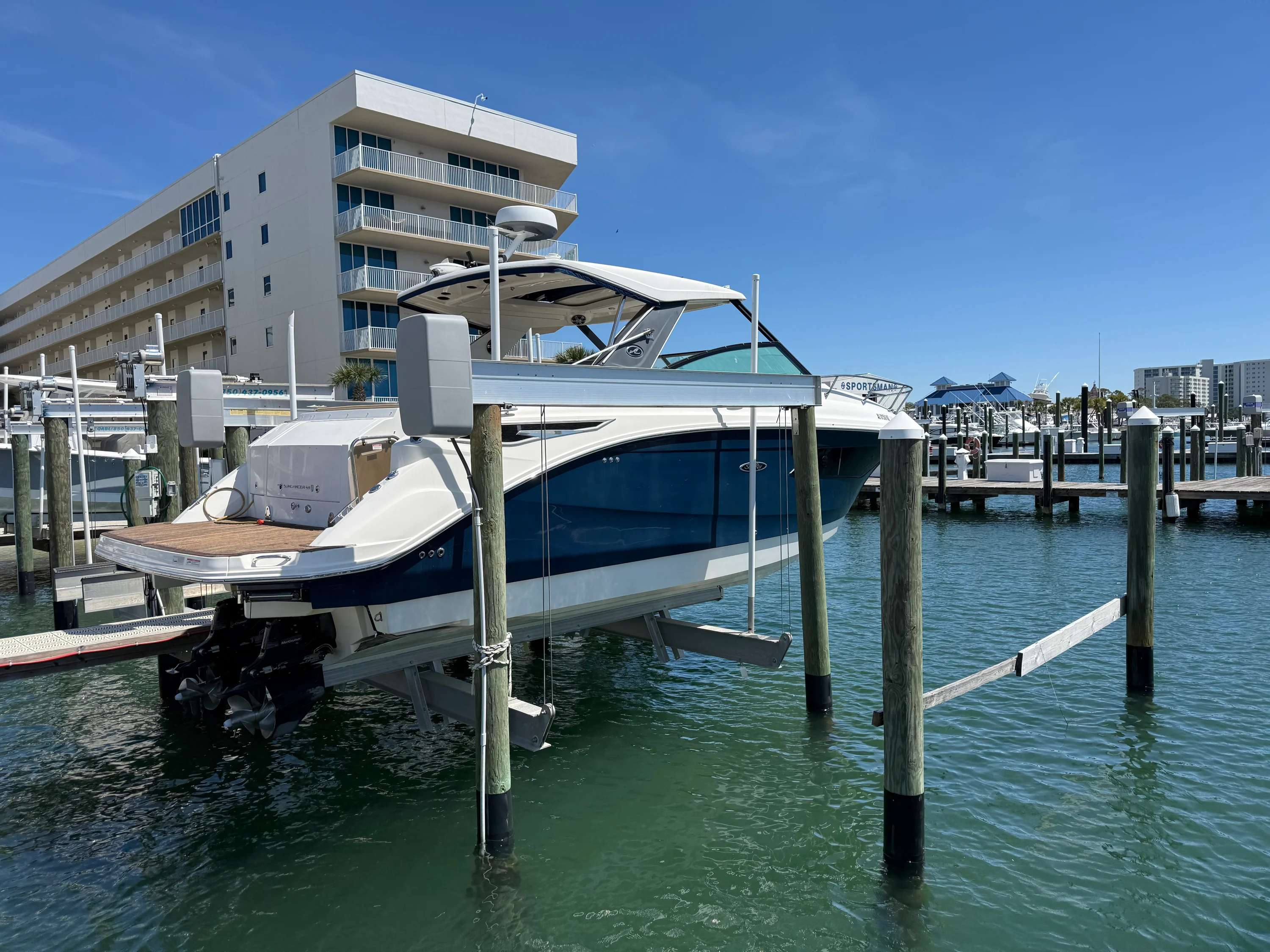 2020 Sea Ray 320 SUNDANCER Image Thumbnail #1
