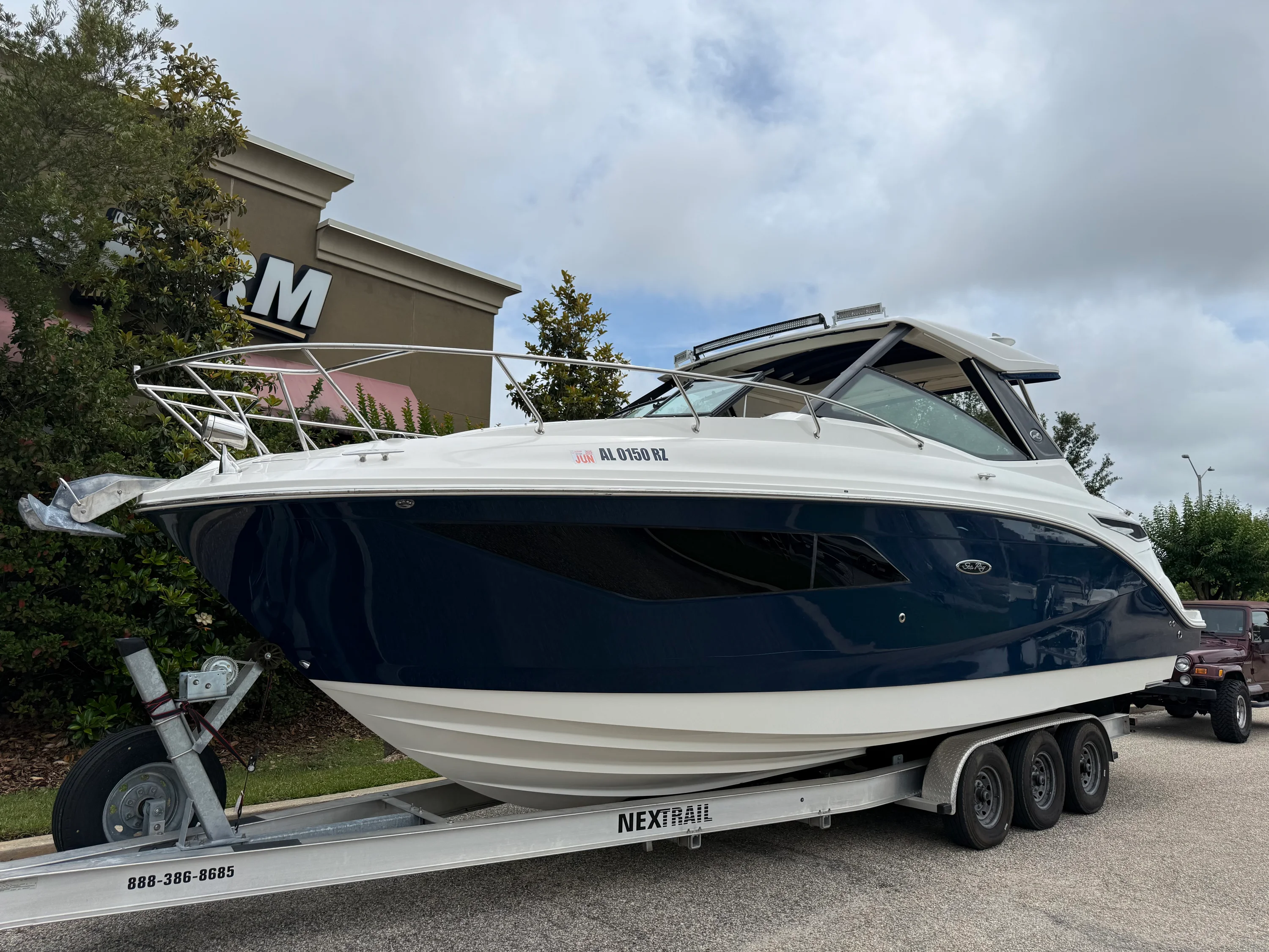2020 Sea Ray 320 SUNDANCER Image Thumbnail #6