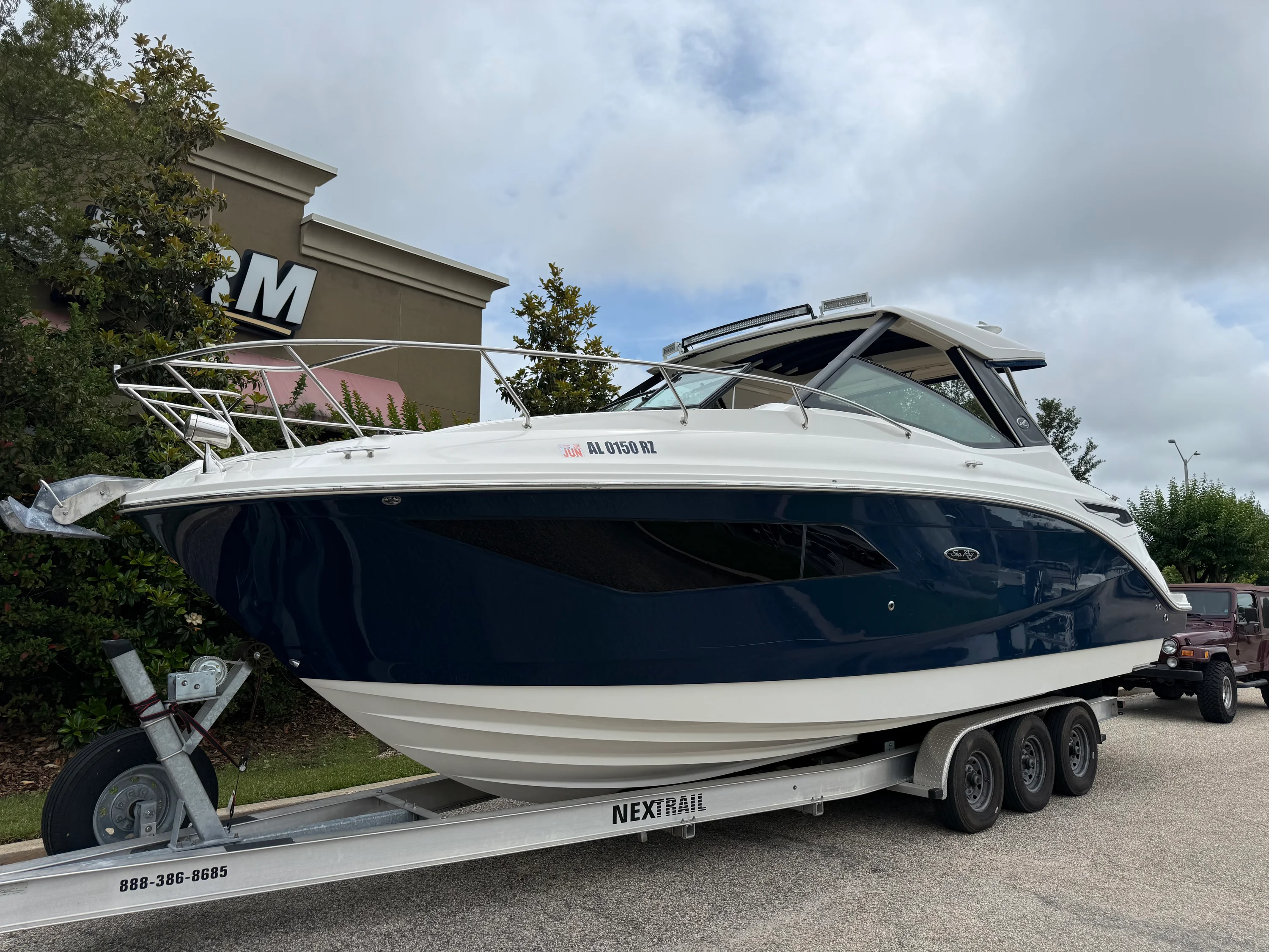 2020 Sea Ray 320 SUNDANCER Image Thumbnail #8