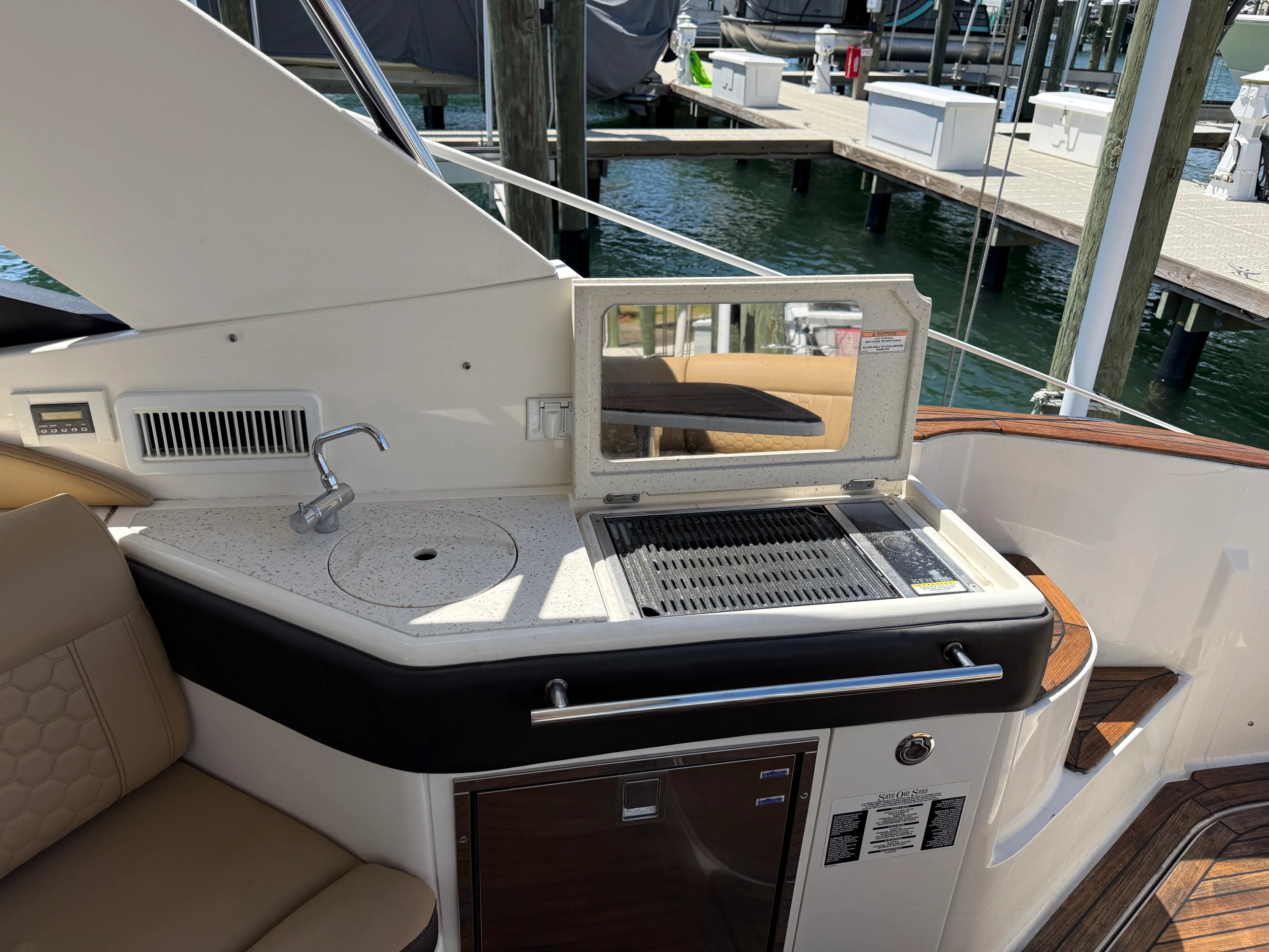 2020 Sea Ray 320 SUNDANCER Image Thumbnail #36