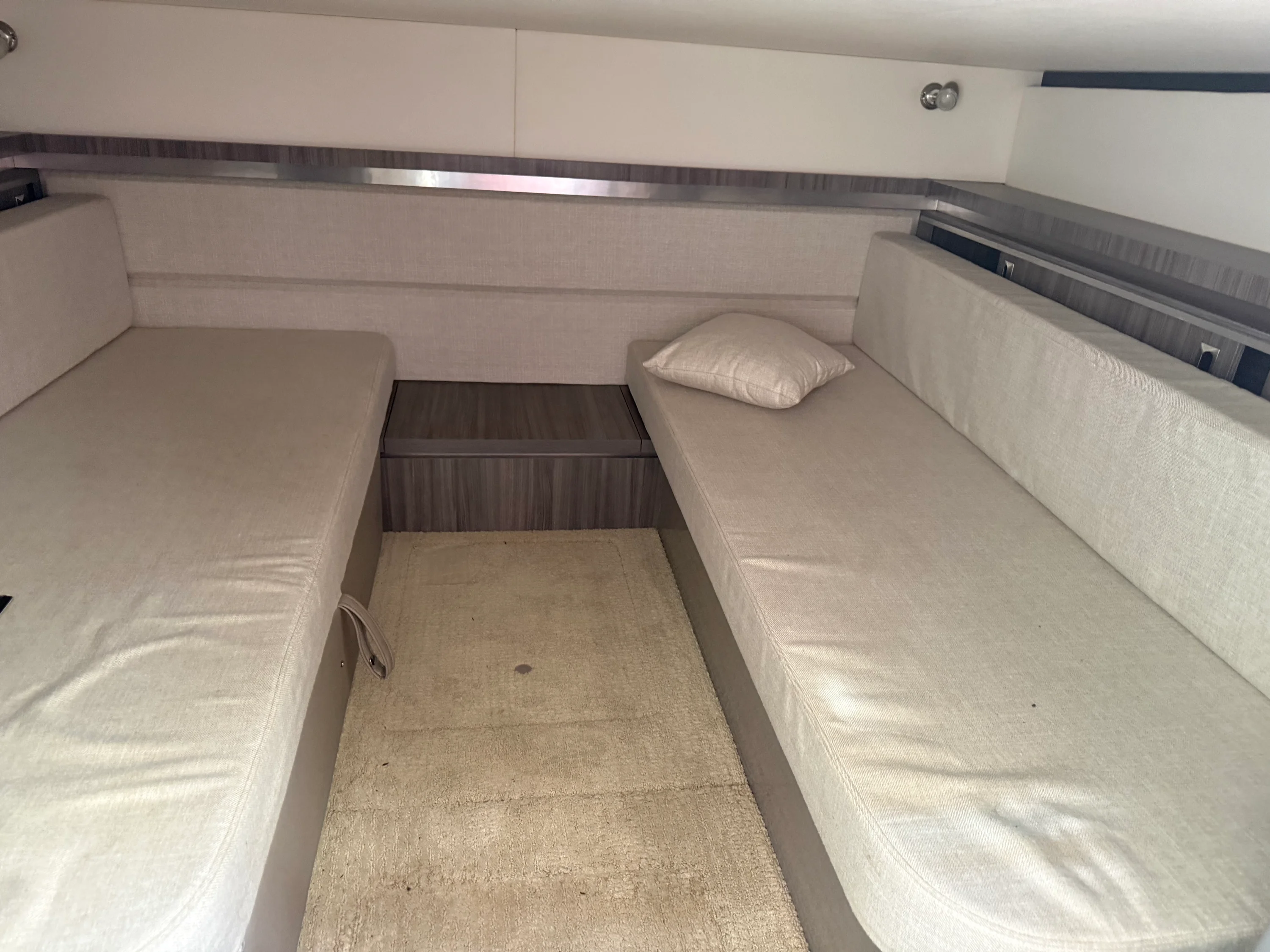 2020 Sea Ray 320 SUNDANCER Image Thumbnail #48