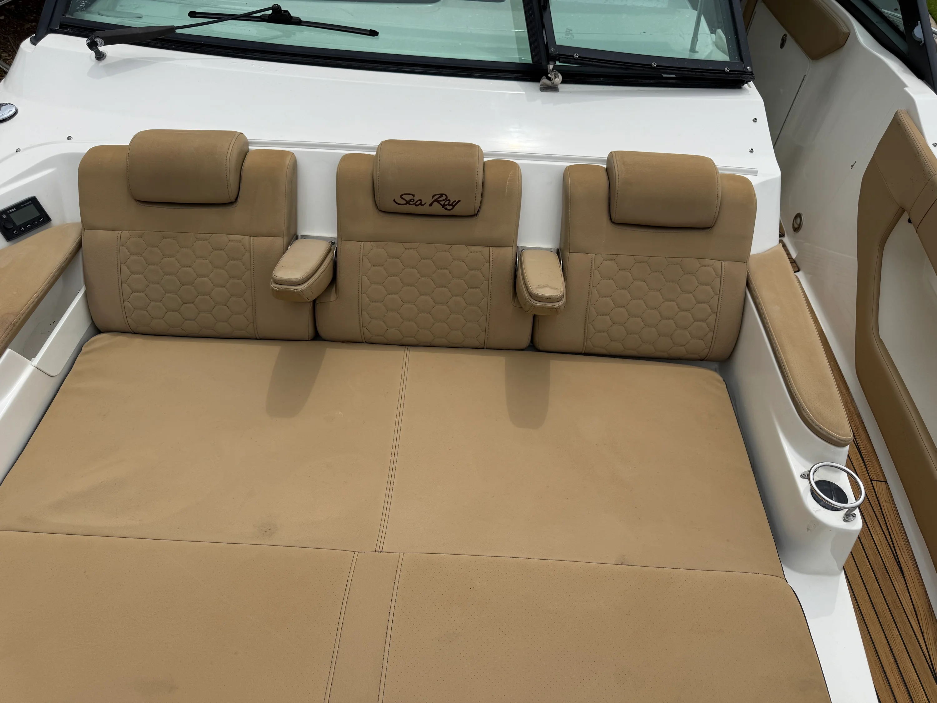 2020 Sea Ray 320 SUNDANCER Image Thumbnail #42