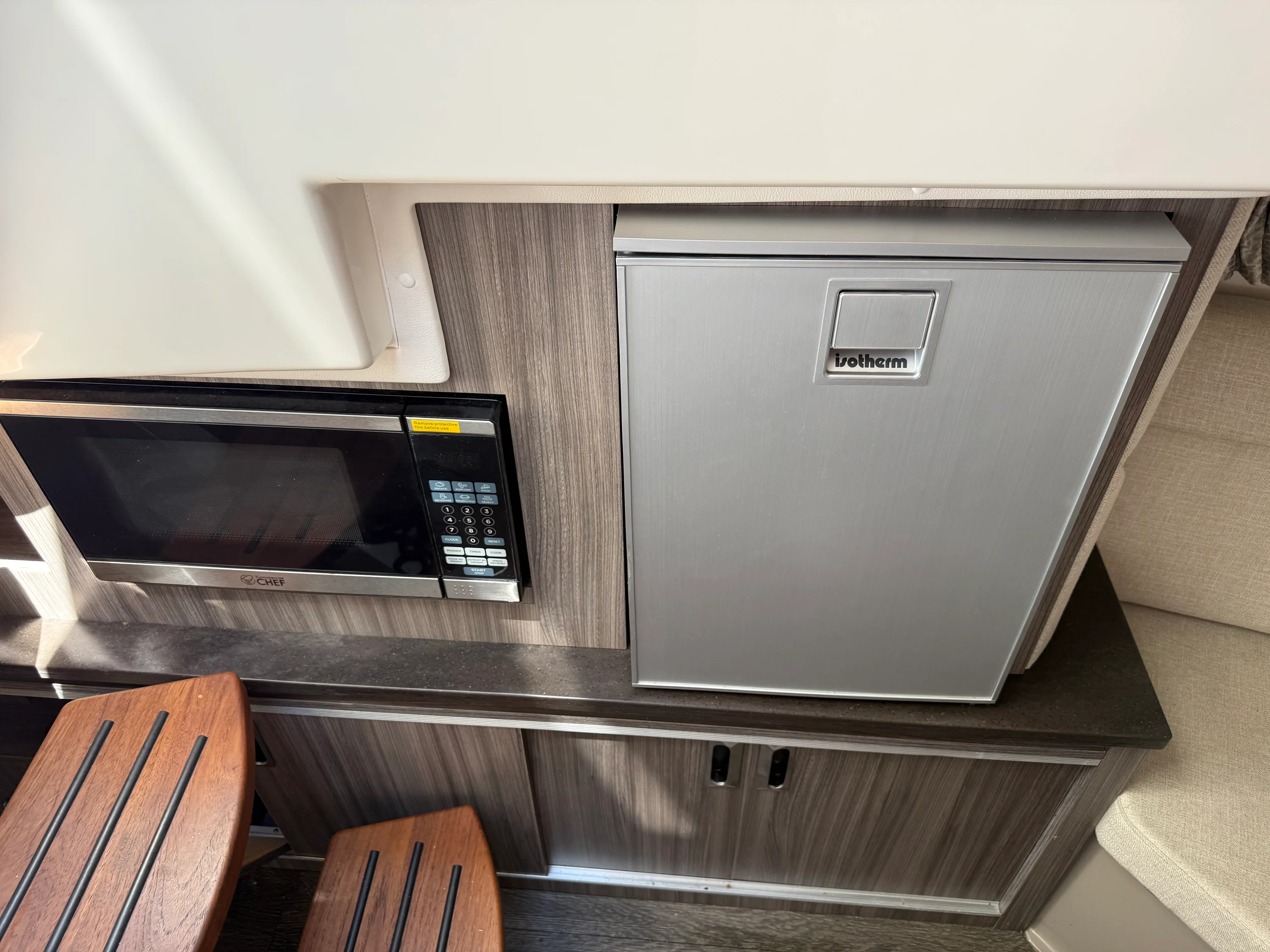 2020 Sea Ray 320 SUNDANCER Image Thumbnail #54