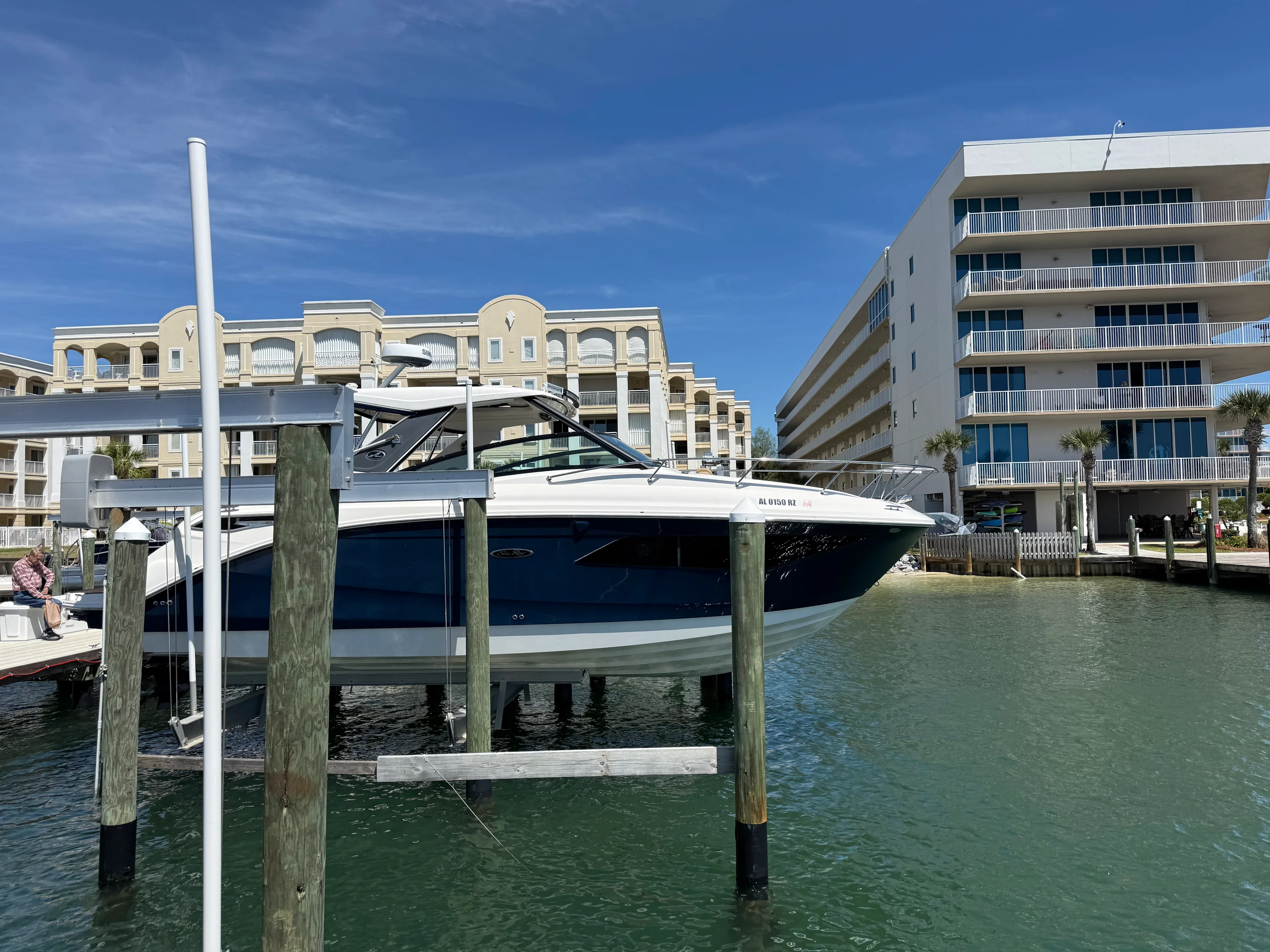 2020 Sea Ray 320 SUNDANCER Image Thumbnail #0
