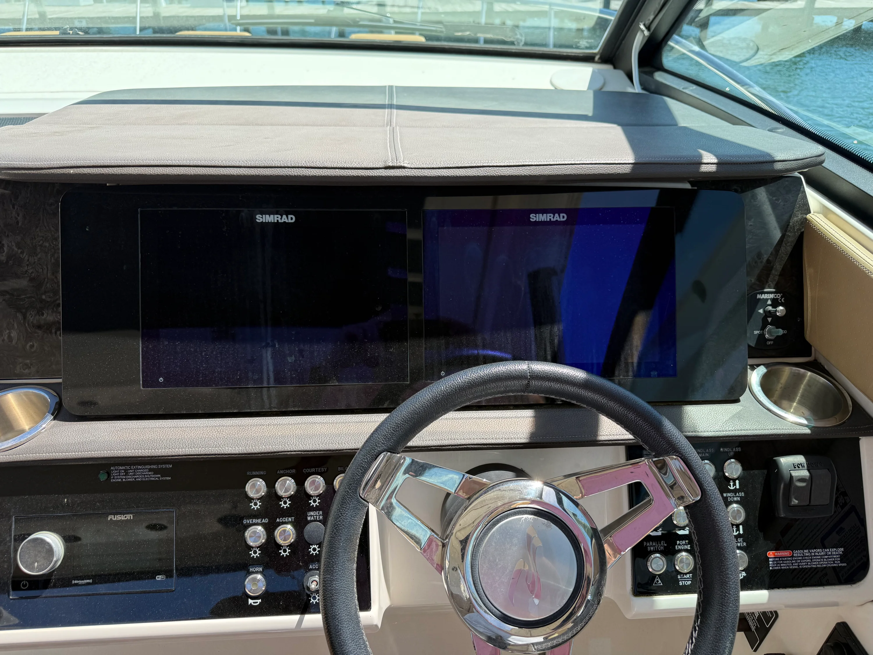 2020 Sea Ray 320 SUNDANCER Image Thumbnail #24