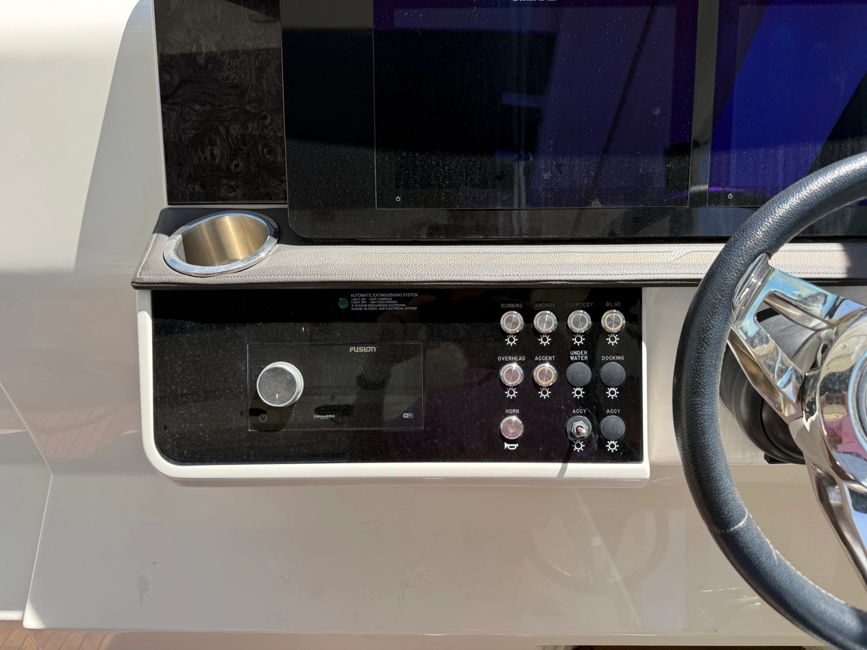 2020 Sea Ray 320 SUNDANCER Image Thumbnail #26