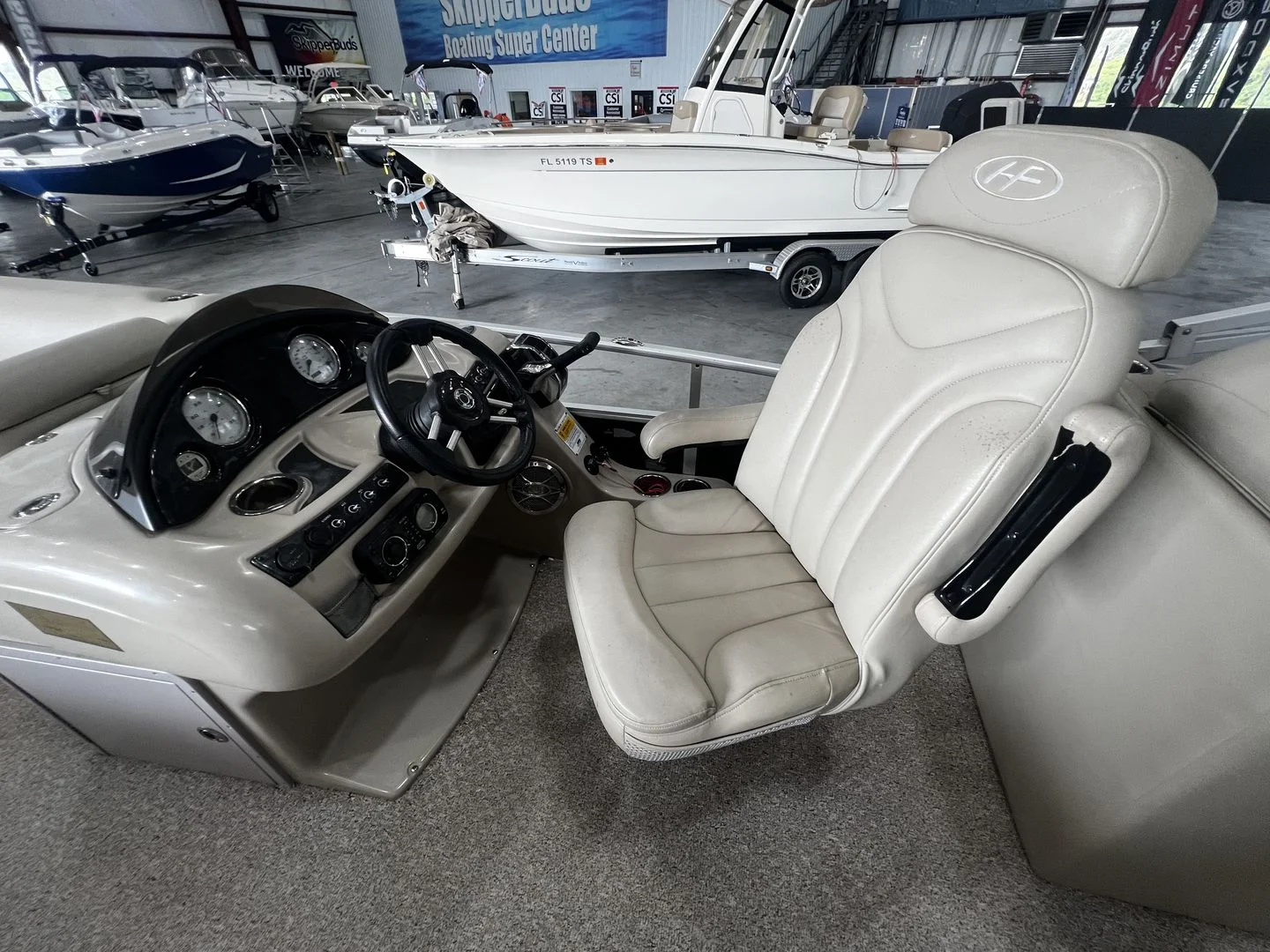 2011 Harris 230 SOLSTICE Image Thumbnail #7