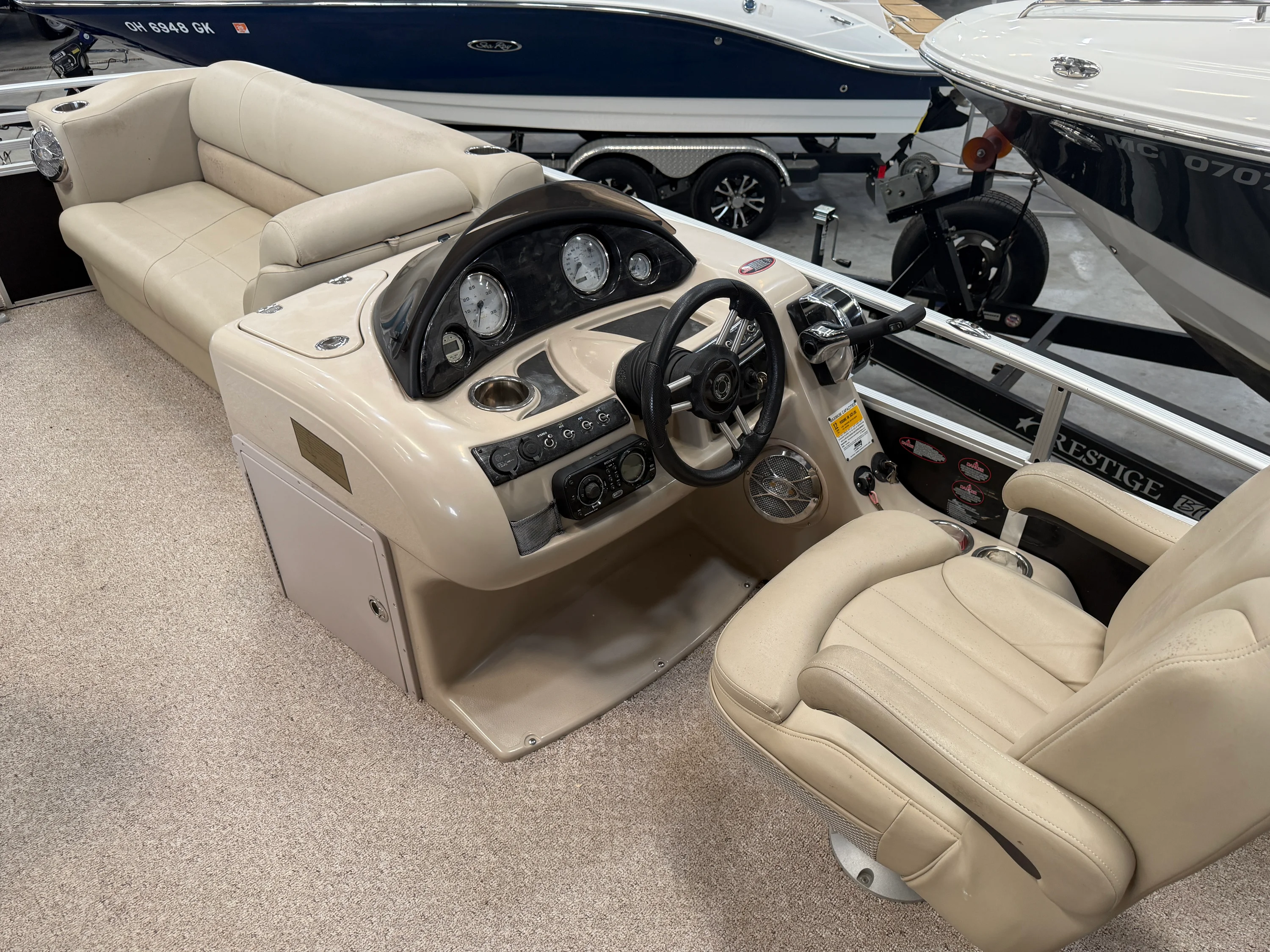 2011 Harris 230 SOLSTICE Image Thumbnail #18