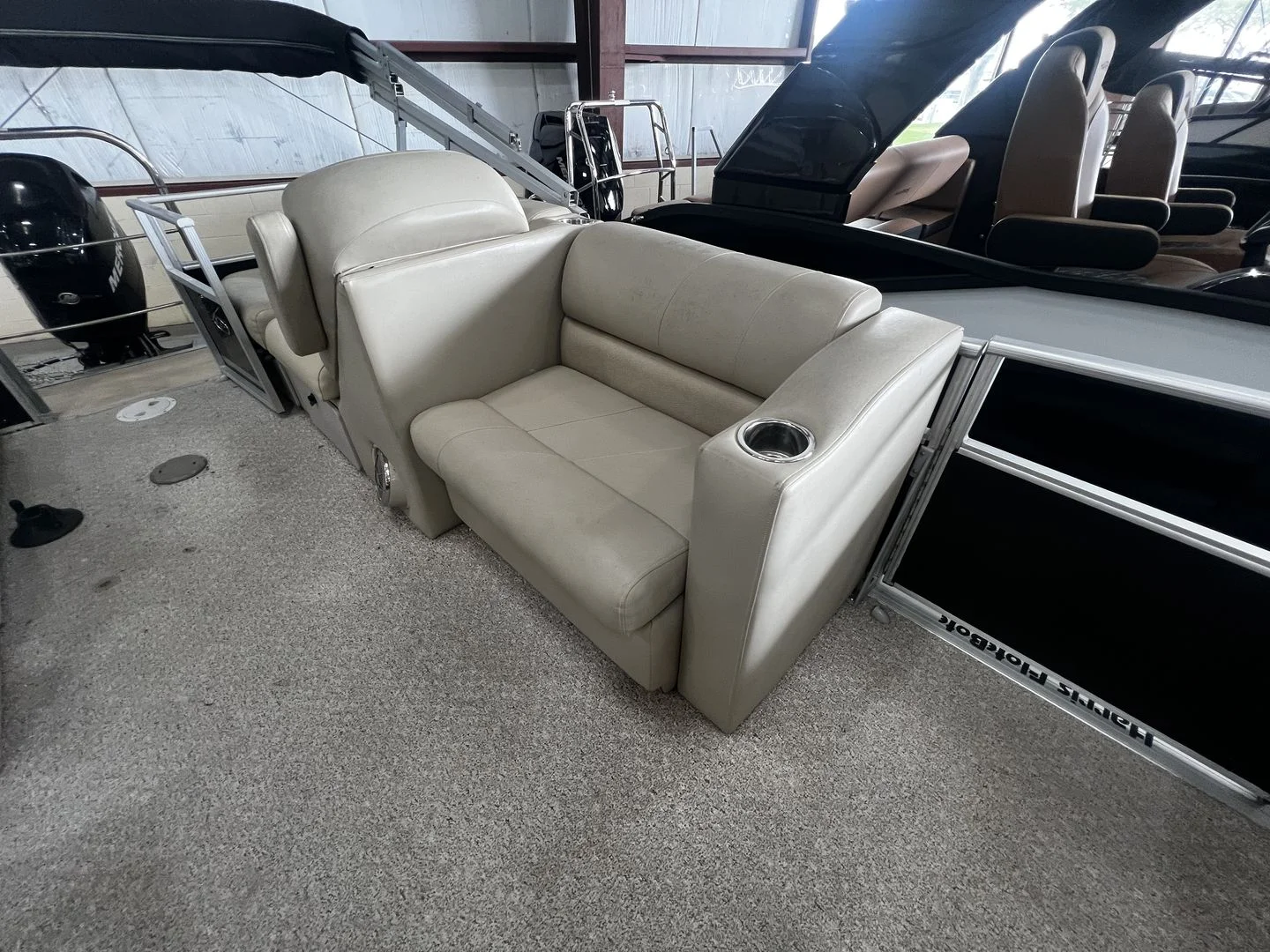 2011 Harris 230 SOLSTICE Image Thumbnail #6