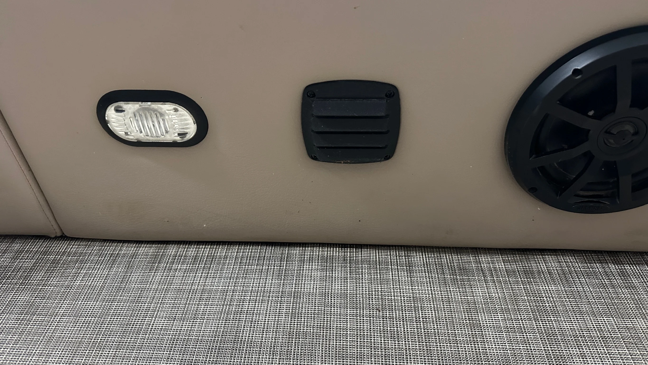 2016 G3 Boats SUNCATCHER X324SS Image Thumbnail #52