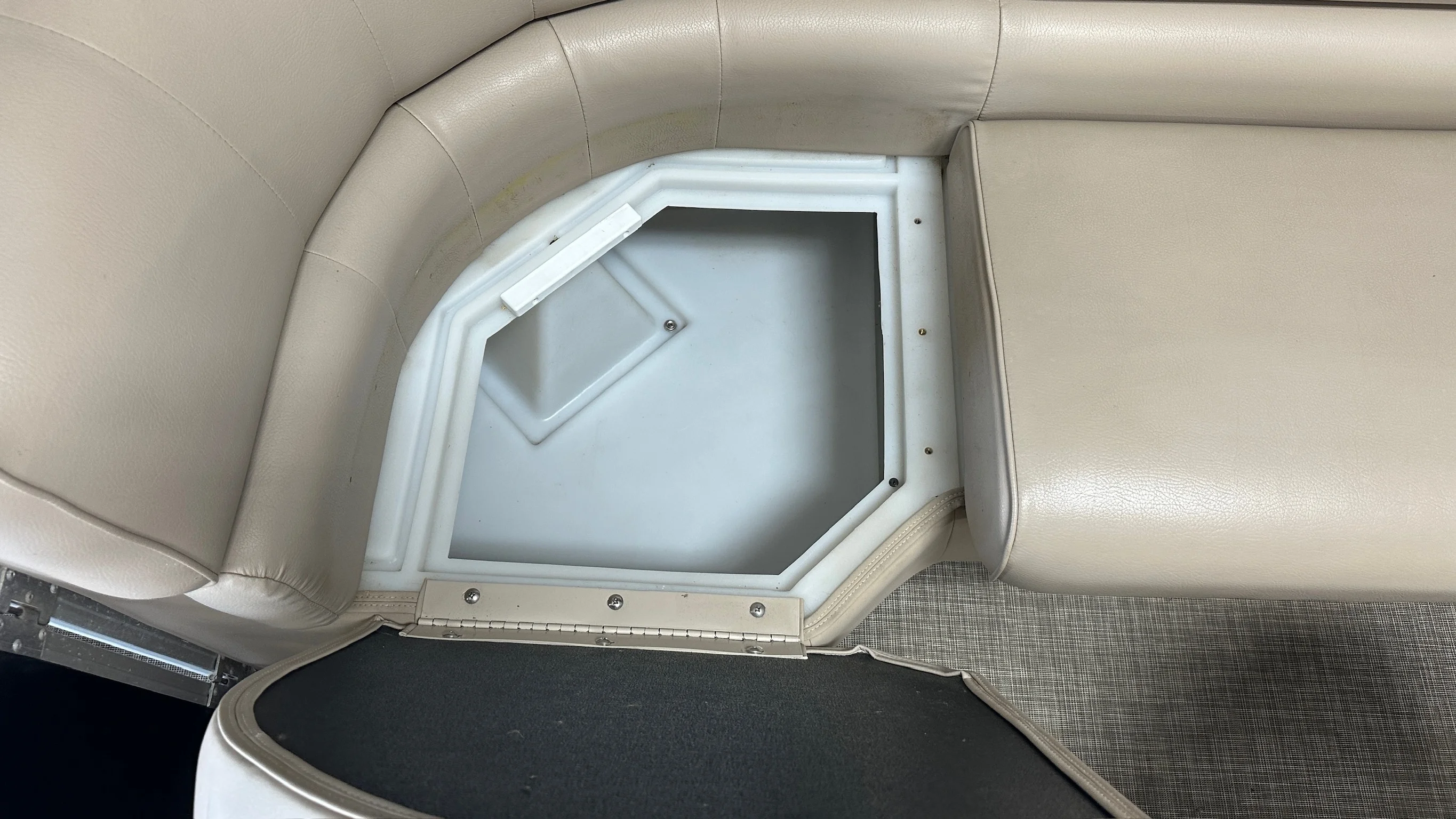 2016 G3 Boats SUNCATCHER X324SS Image Thumbnail #22