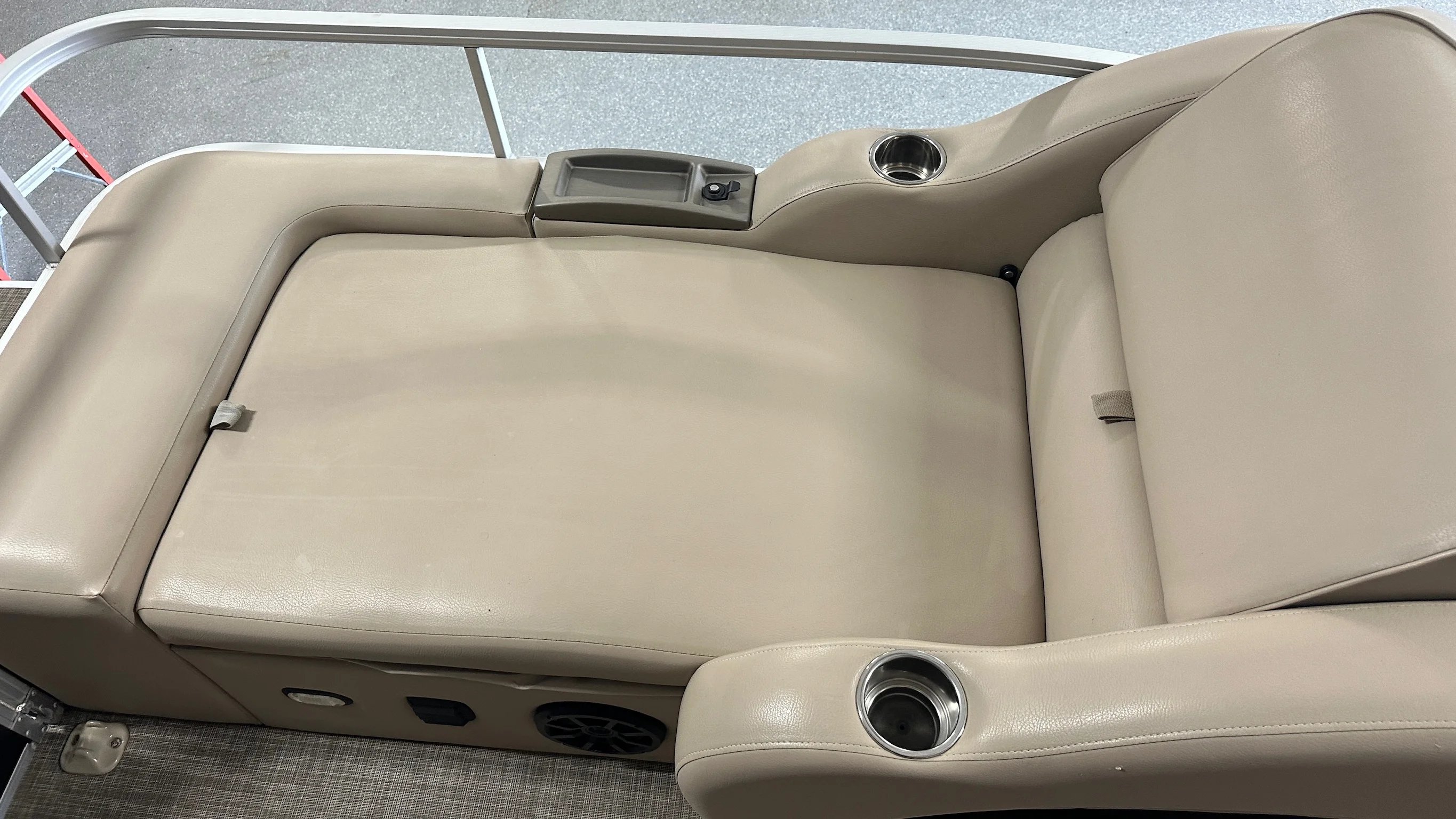 2016 G3 Boats SUNCATCHER X324SS Image Thumbnail #49
